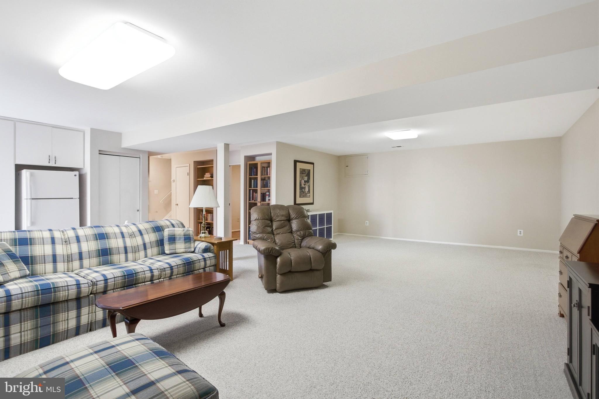 BENT TREE - Residential