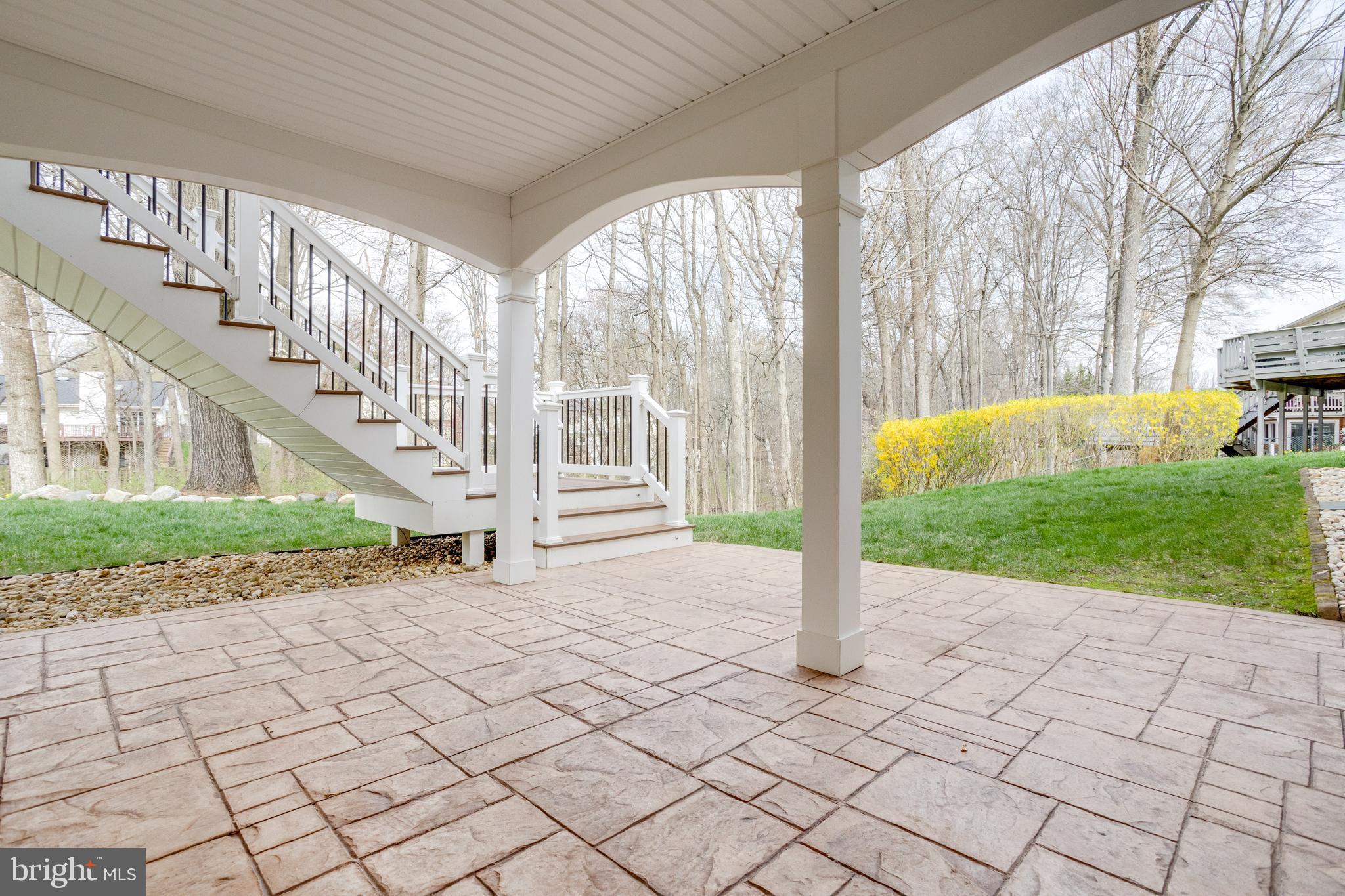 BENT TREE - Residential