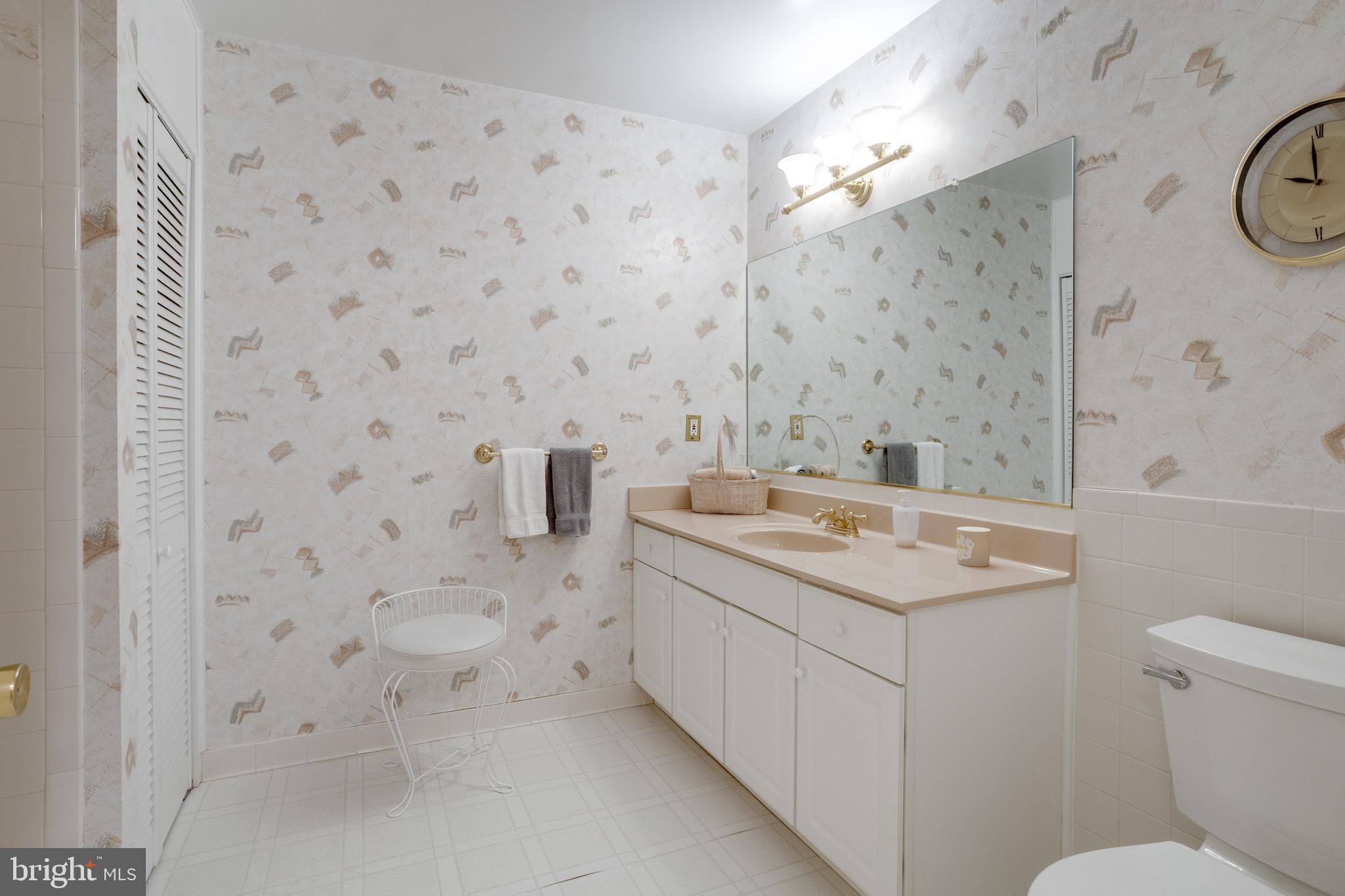 BENT TREE - Residential