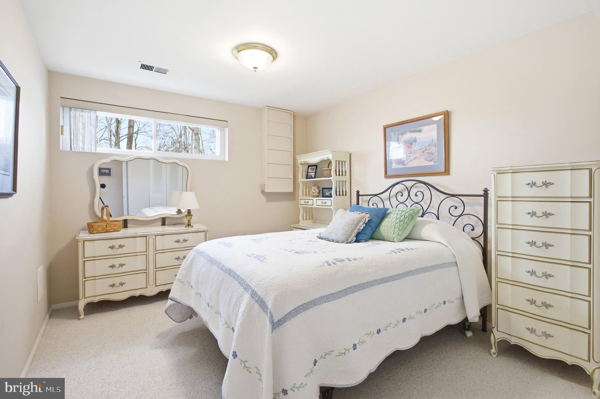 BENT TREE - Residential