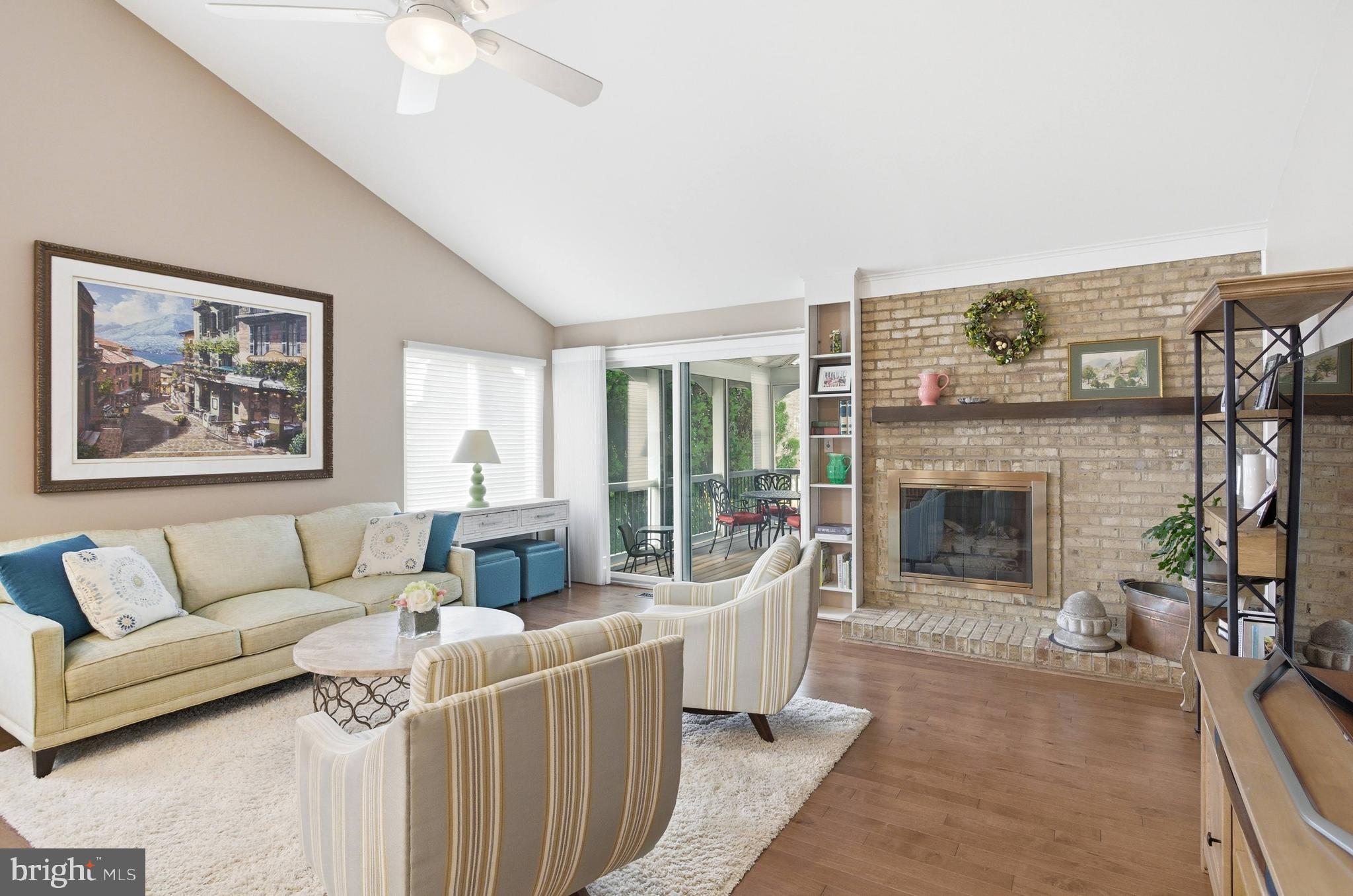 BENT TREE - Residential