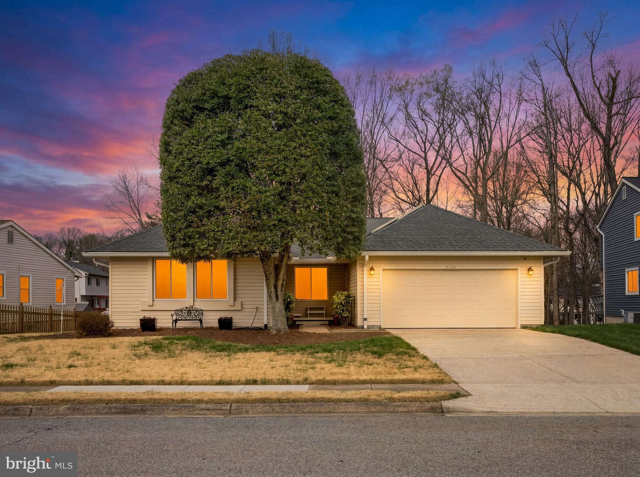 BENT TREE - Residential