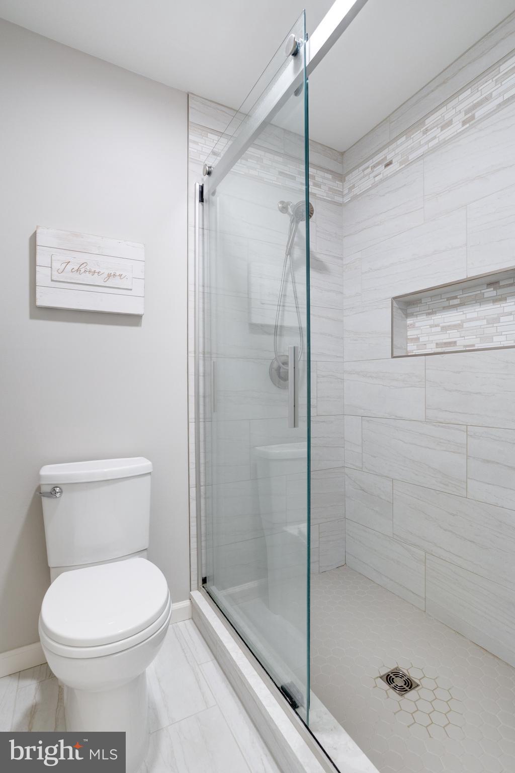 BENT TREE - Residential