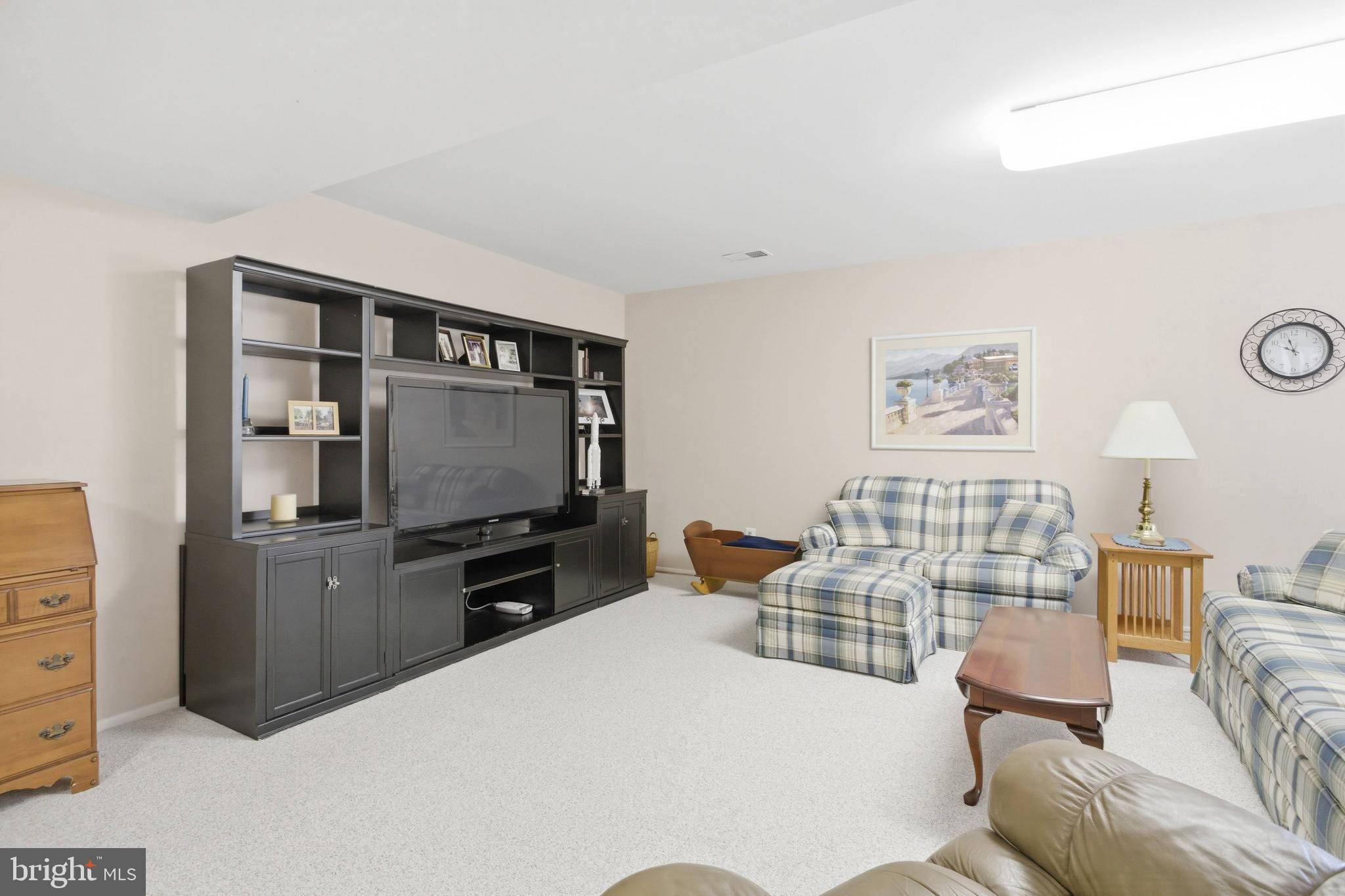 BENT TREE - Residential