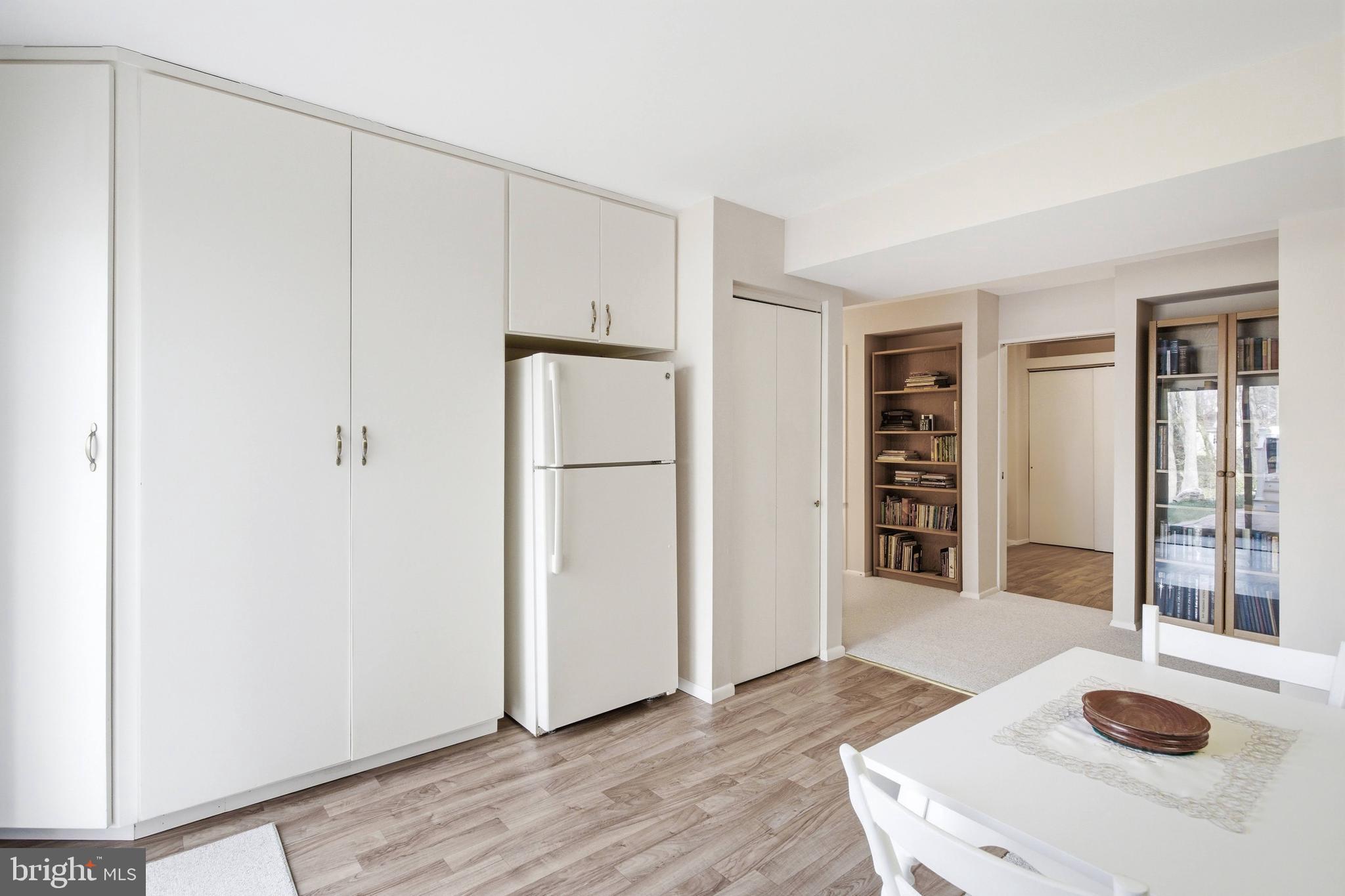 BENT TREE - Residential