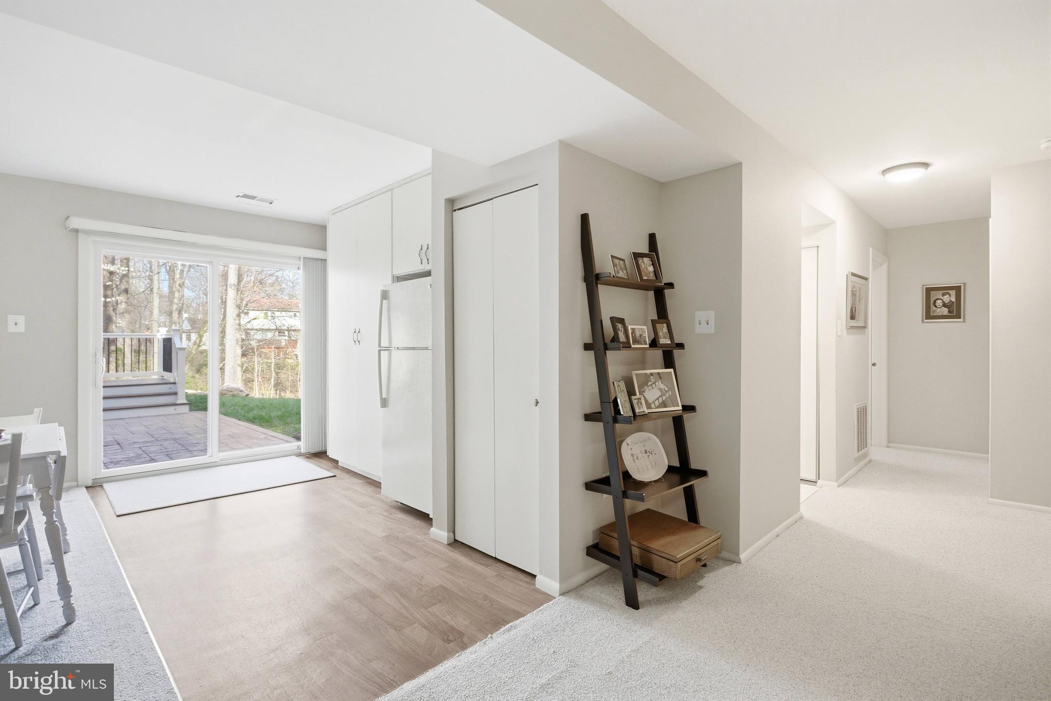 BENT TREE - Residential