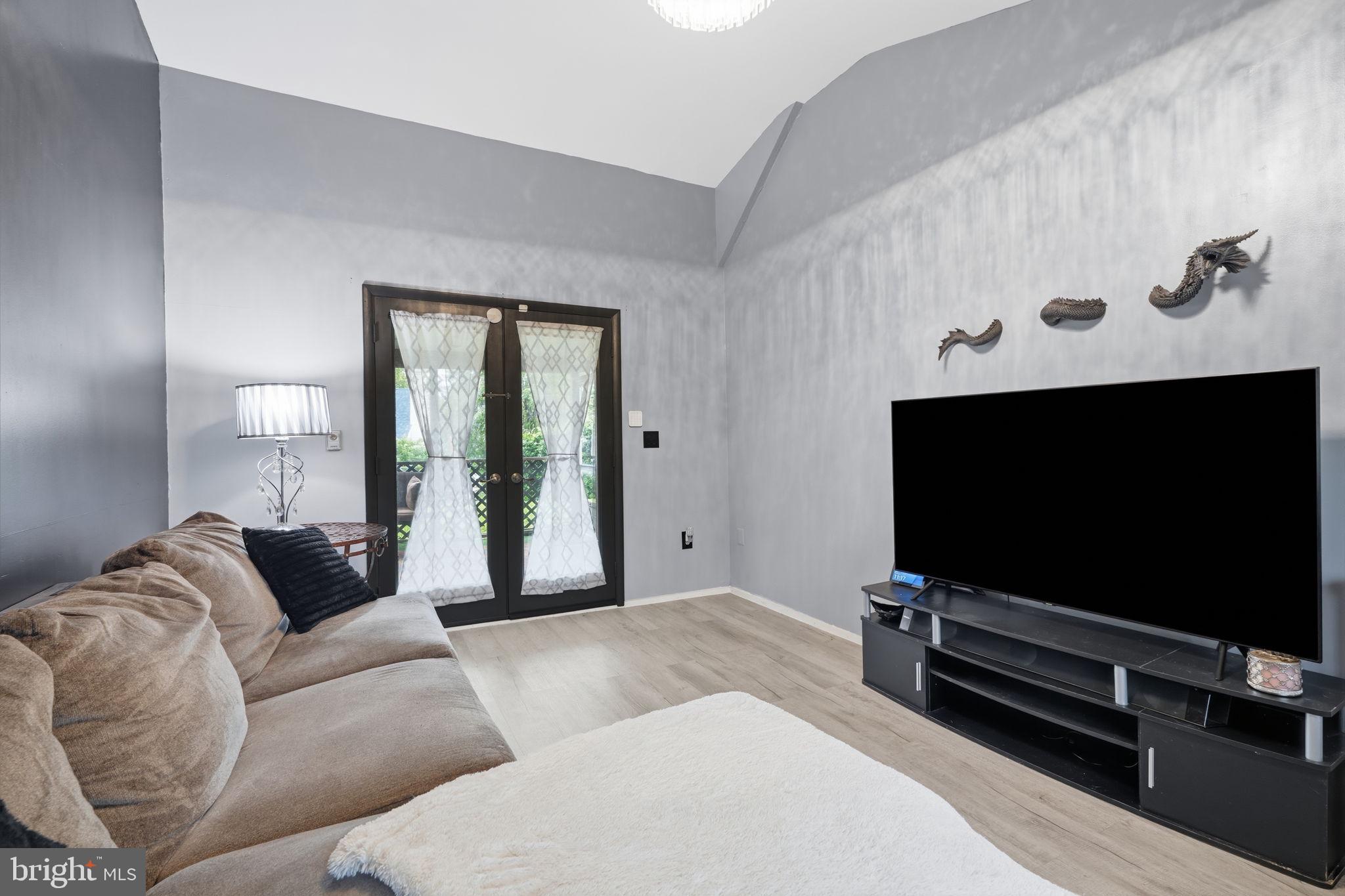 52 ROBIN HILL LANE