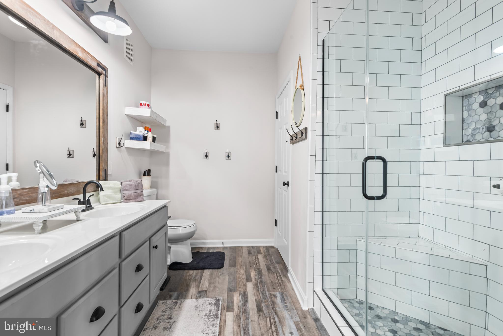 DEEP HARBOUR - Residential