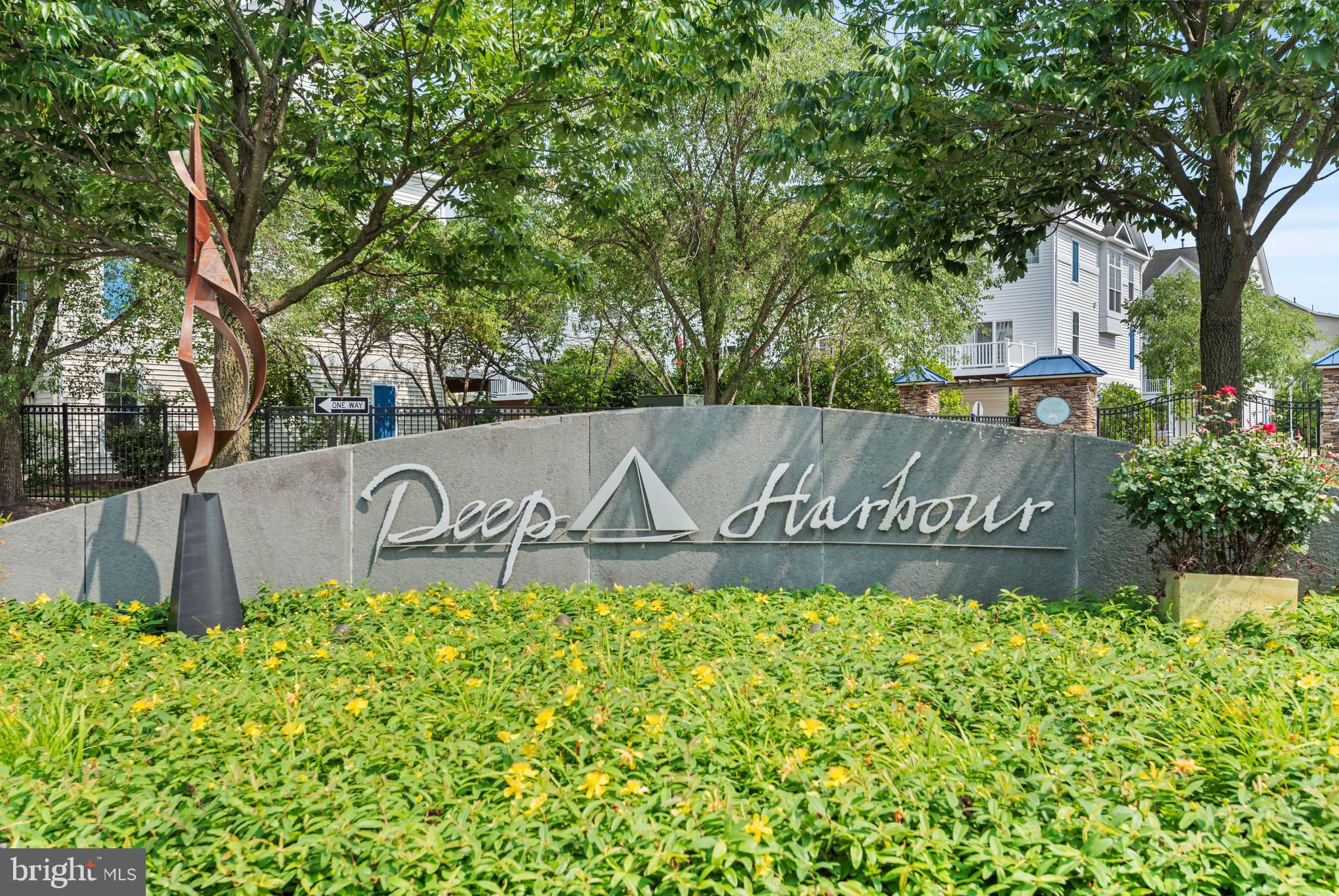 DEEP HARBOUR - Residential