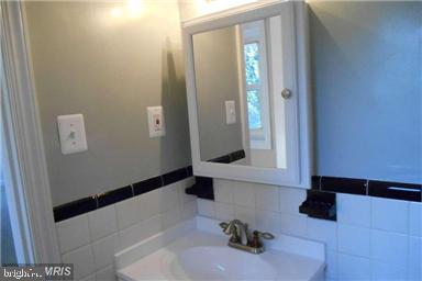 SILVER SPRING - Residential Lease