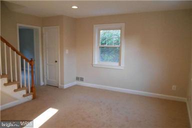 SILVER SPRING - Residential Lease