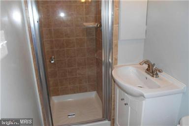 SILVER SPRING - Residential Lease