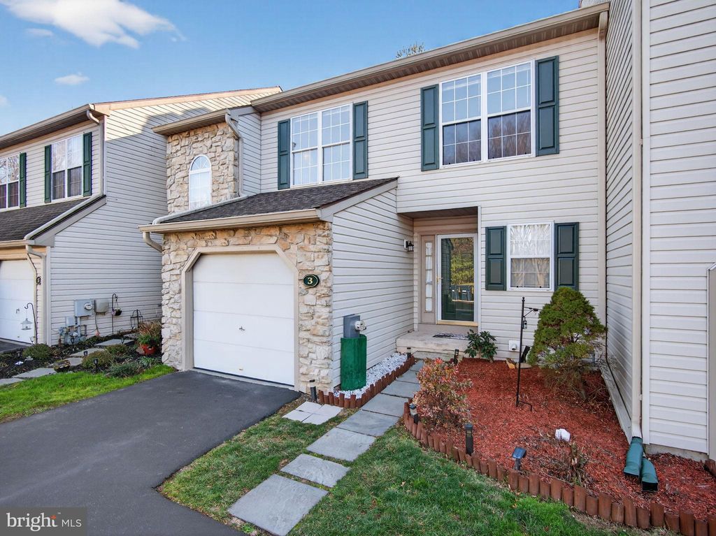 Photo of 3 Oxford Court, EAGLEVILLE, PA 19403 (MLS # PAMC2162440)