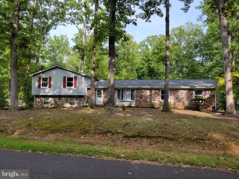 Homes For Sale - 101 Silver Spring Drive<br/> LOCUST GROVE, VA 22508