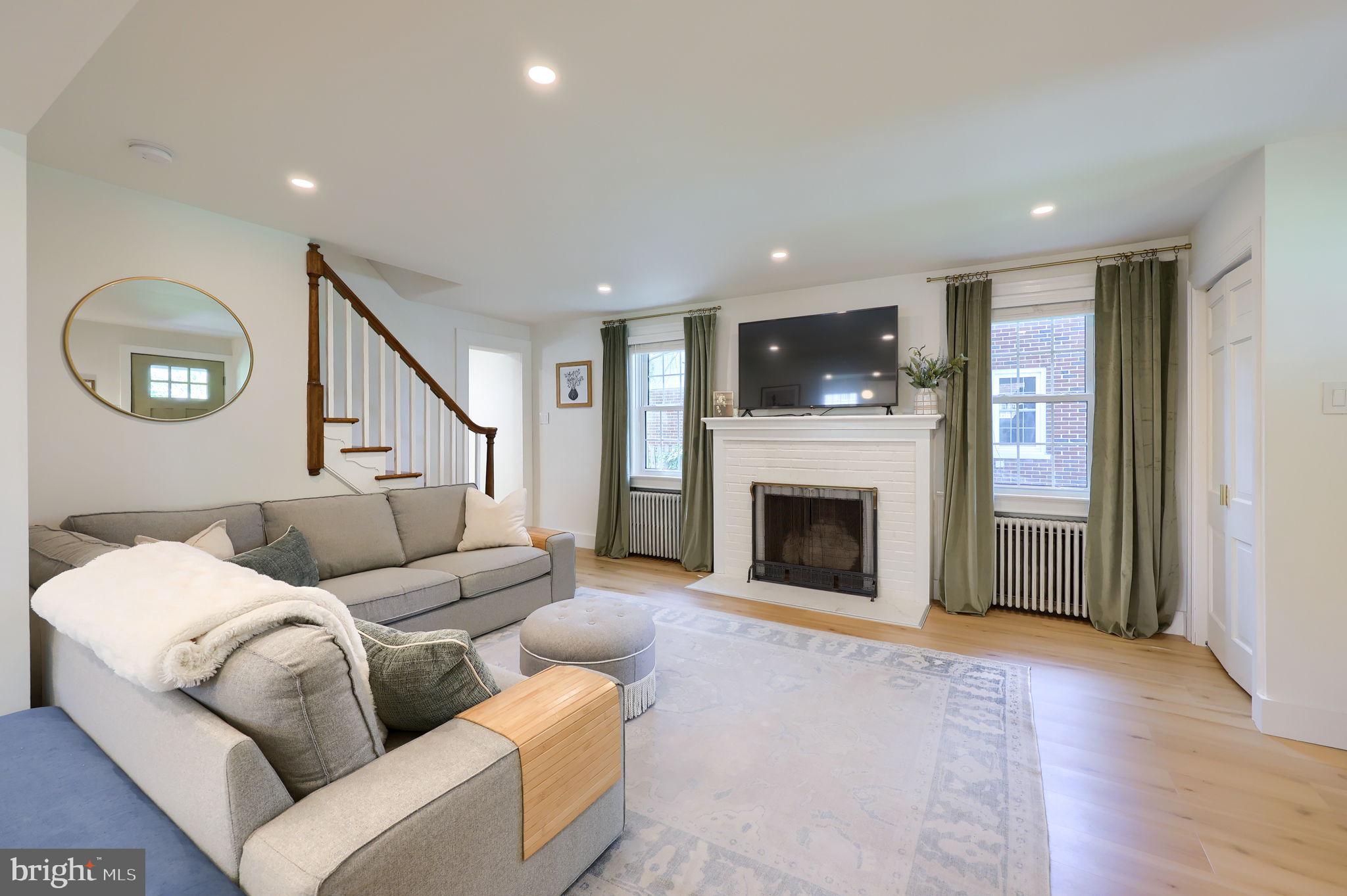 GRANDVIEW HEIGHTS - Residential