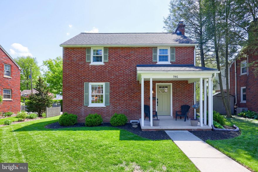 Welcome to 946 Salisbury Court, a beautifully renovated 2-story home in desirable Grandview Heights! Take in the lovely curb appeal and as you step through the front door you'll immediately notice the bright, open floor plan. The kitchen has been completely remodeled and features timeless cabinets, quartz countertops, a large island, stainless steel appliances, tile backsplash, and a range hood, as well as outlets installed throughout the pantry cabinets for appliances. The inviting family room features a wood burning fireplace. The rest of the first floor includes a powder room and playroom with entry to and from the patio and the fenced backyard. Upstairs, the primary suite features a private bathroom with tile walk in shower and a double vanity. Two more spacious bedrooms and a full bathroom, as well as an upstairs laundry room complete the second floor. You'll enjoy the convenience of off-street parking and a quiet street in an established neighborhood, located steps away from Schaeffer Elementary and Jaycee Park. Come and take a look at all this home has to offer!