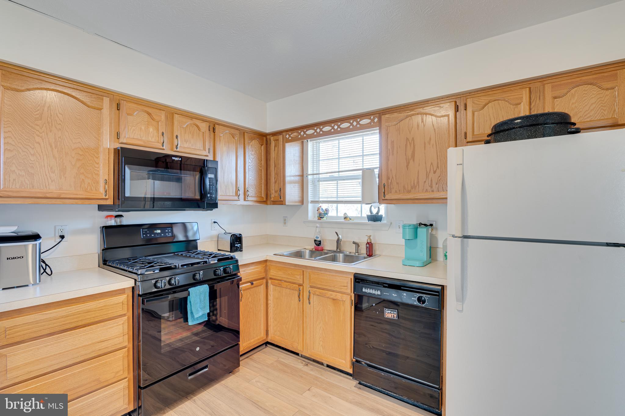 OPEQUON MEADOWS - Residential