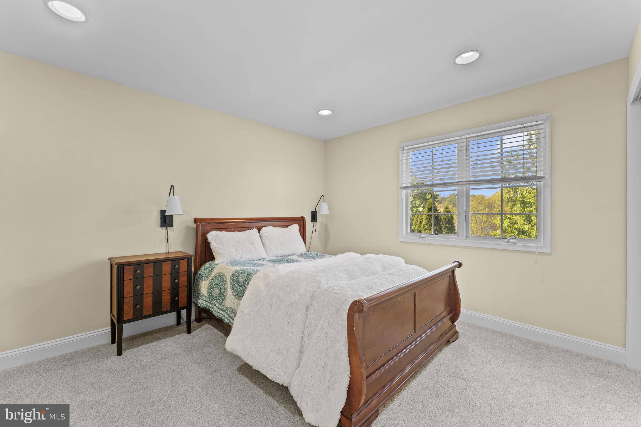 VALLEY FORGE WOODS - Residential