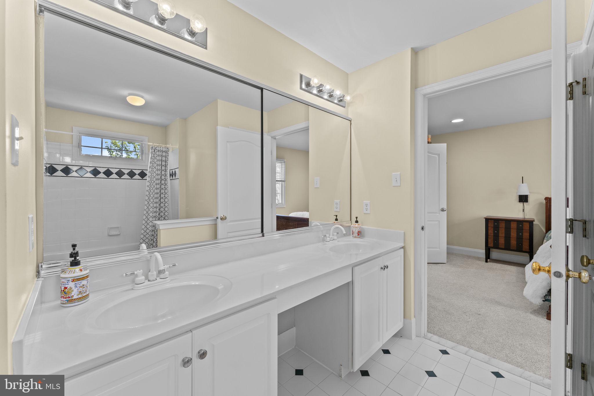 VALLEY FORGE WOODS - Residential