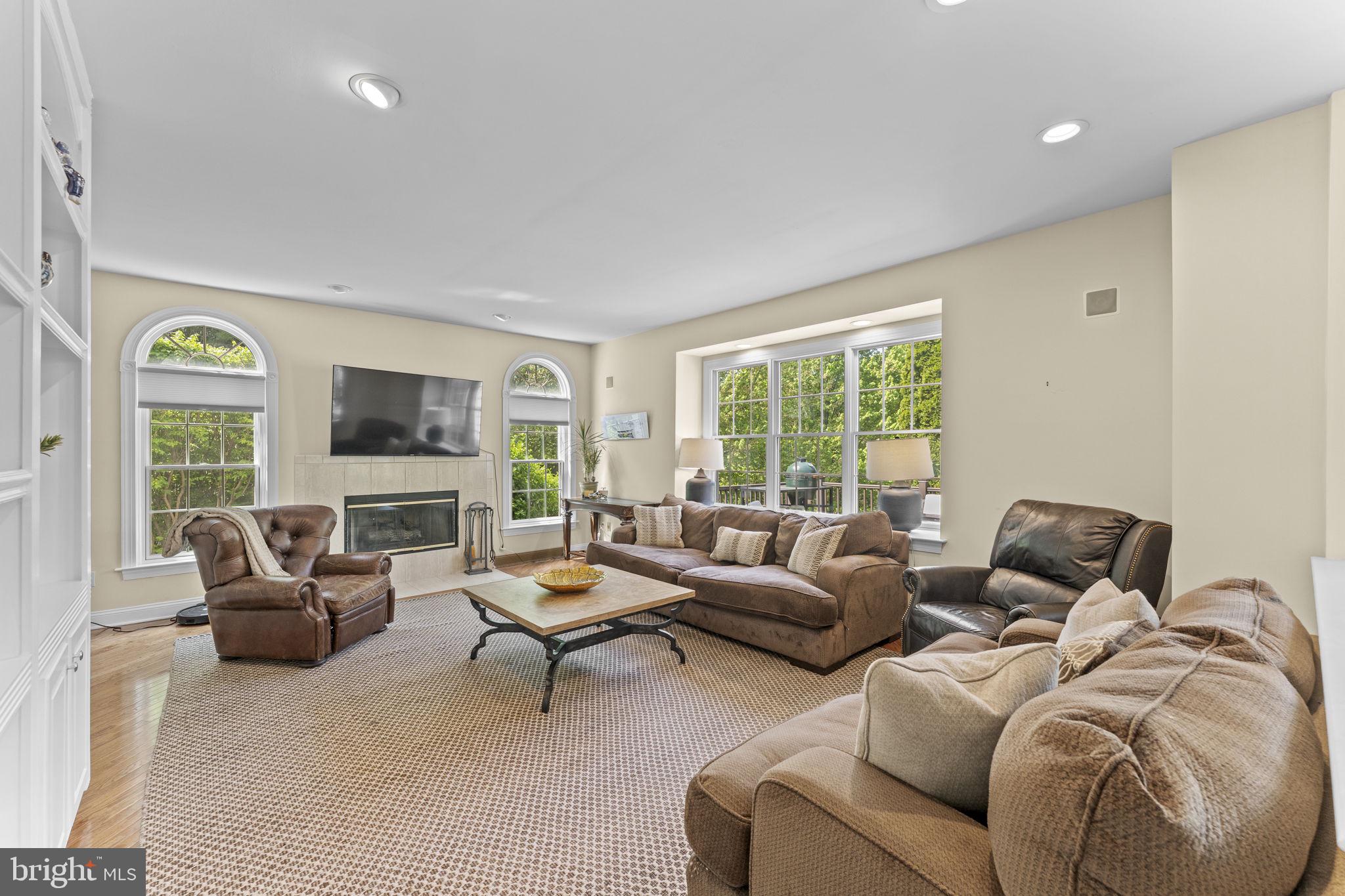 VALLEY FORGE WOODS - Residential