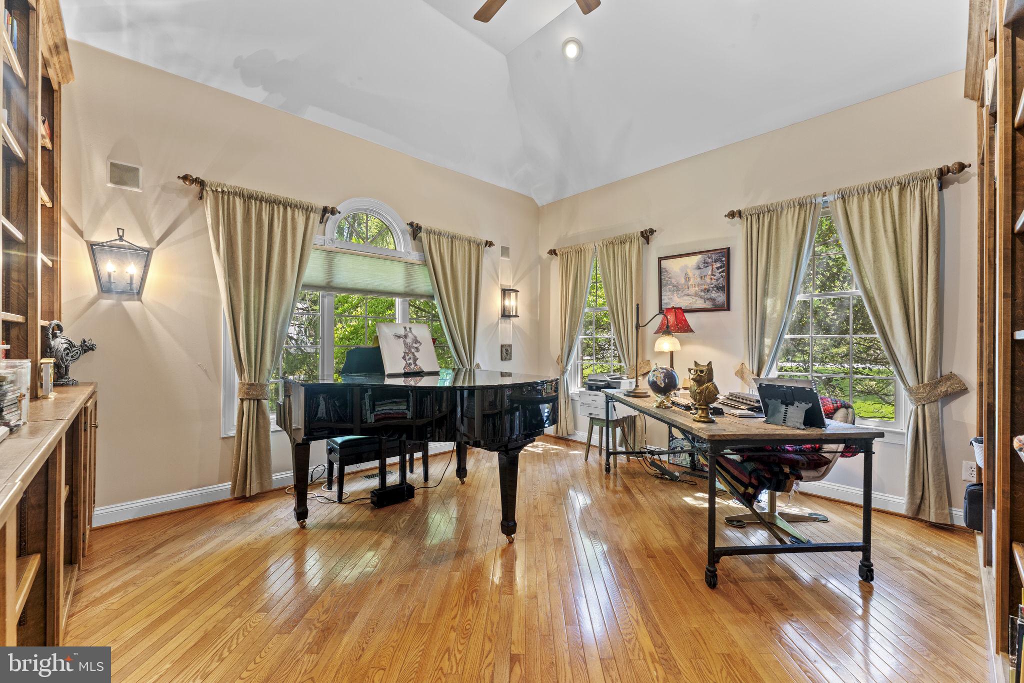 VALLEY FORGE WOODS - Residential