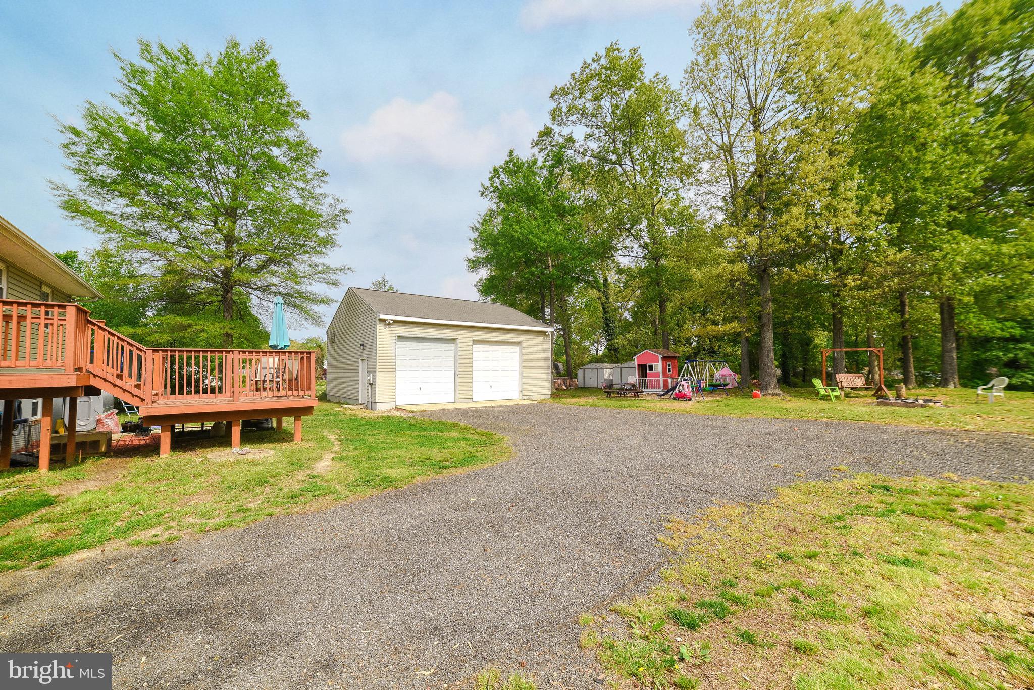 CAPITAL ESTATES - Residential