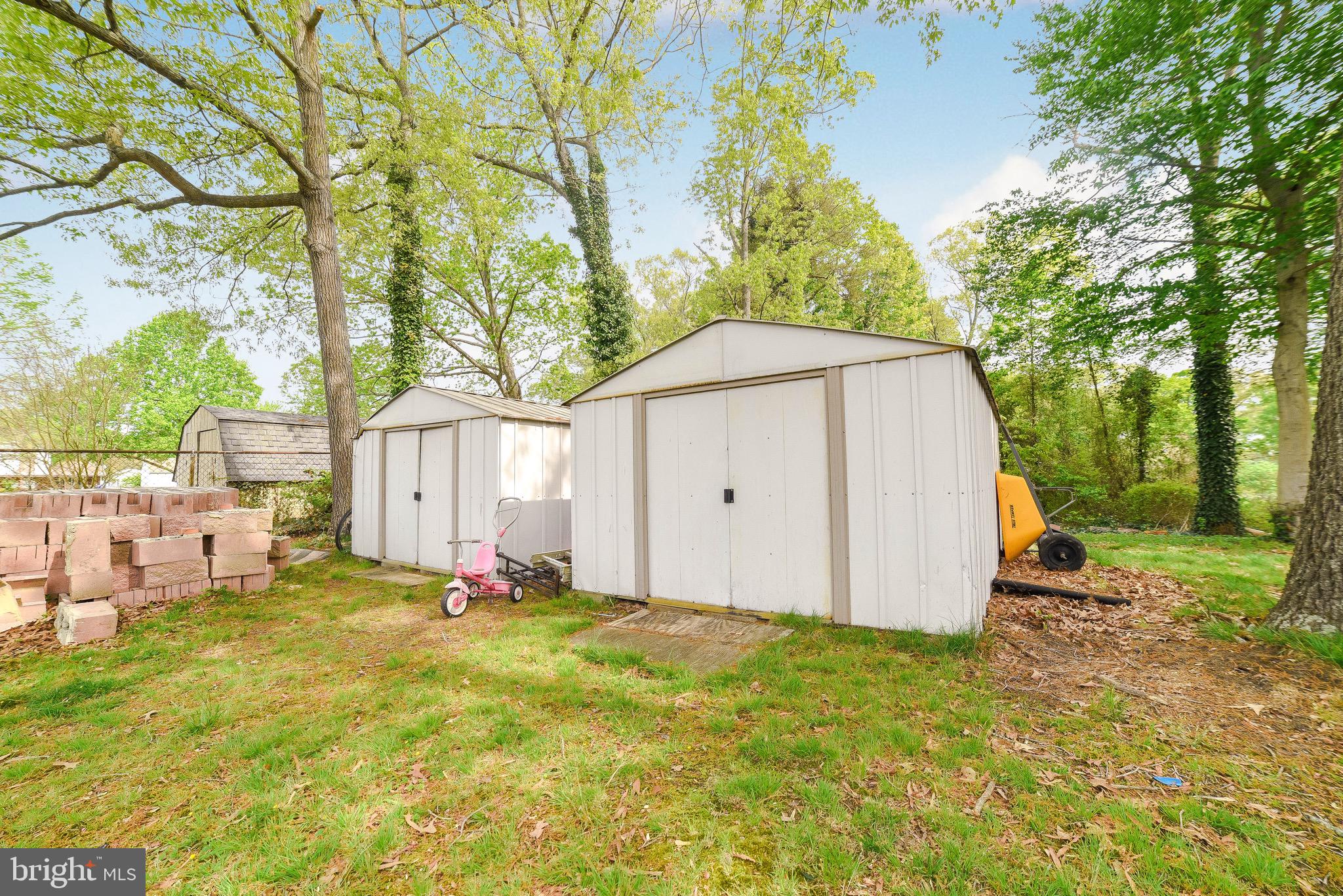 CAPITAL ESTATES - Residential