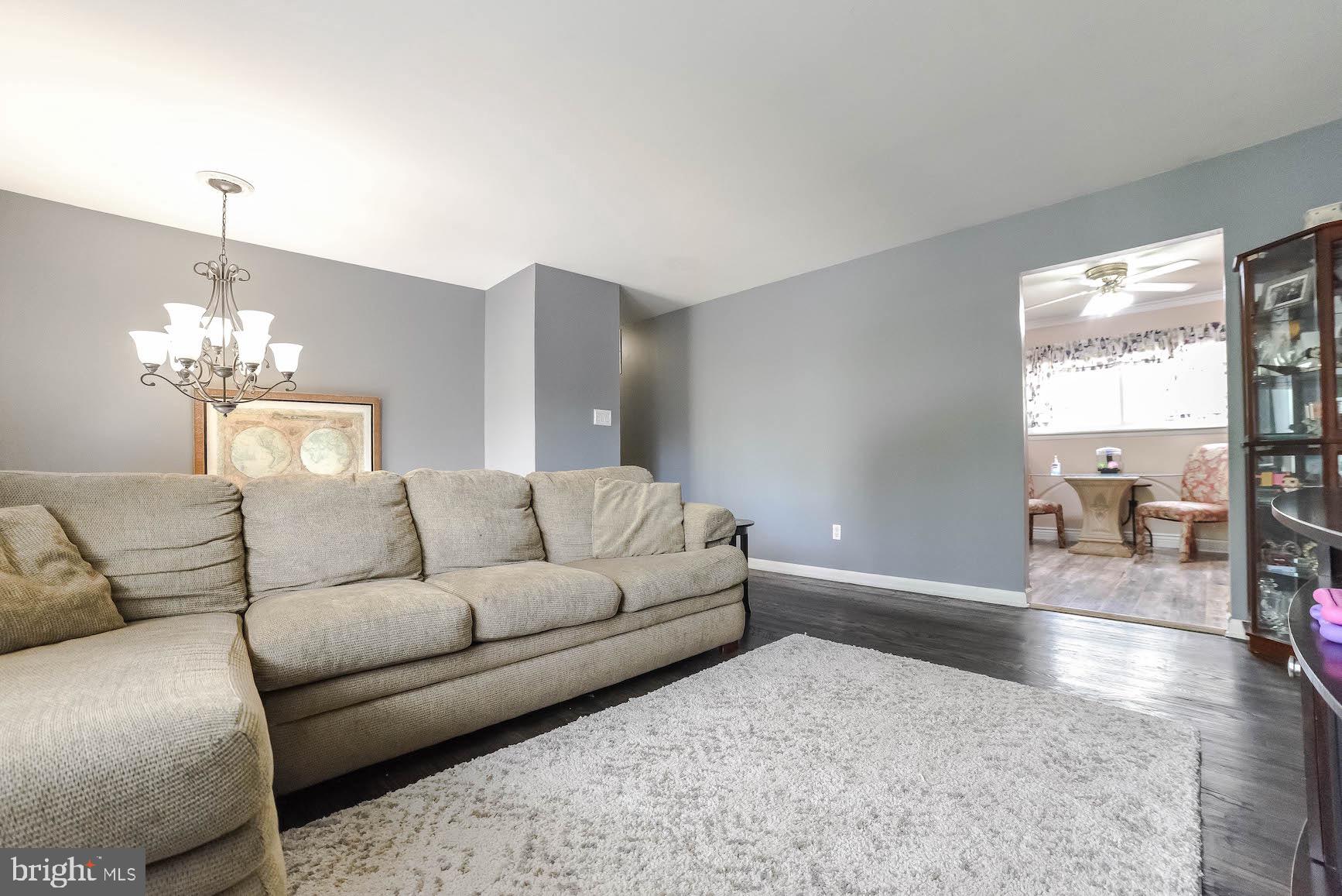 CAPITAL ESTATES - Residential