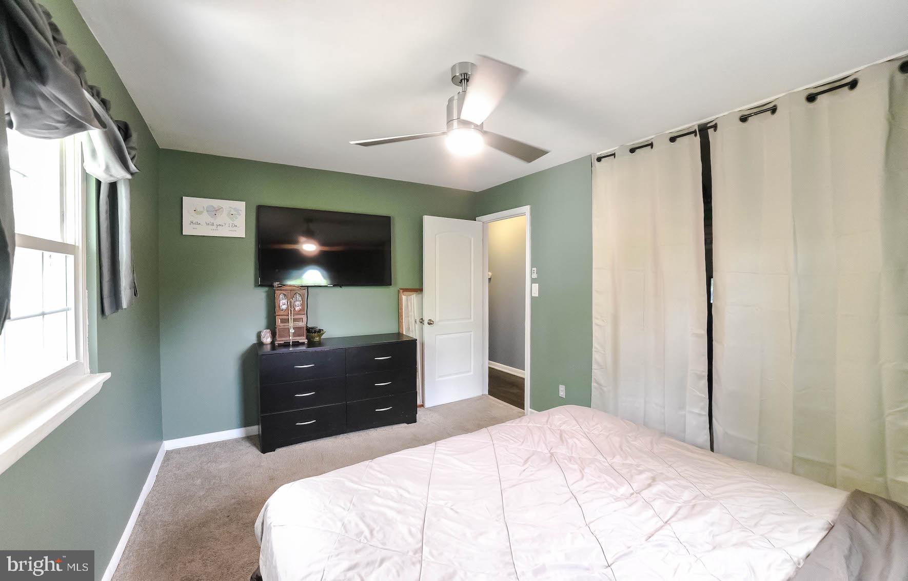 CAPITAL ESTATES - Residential