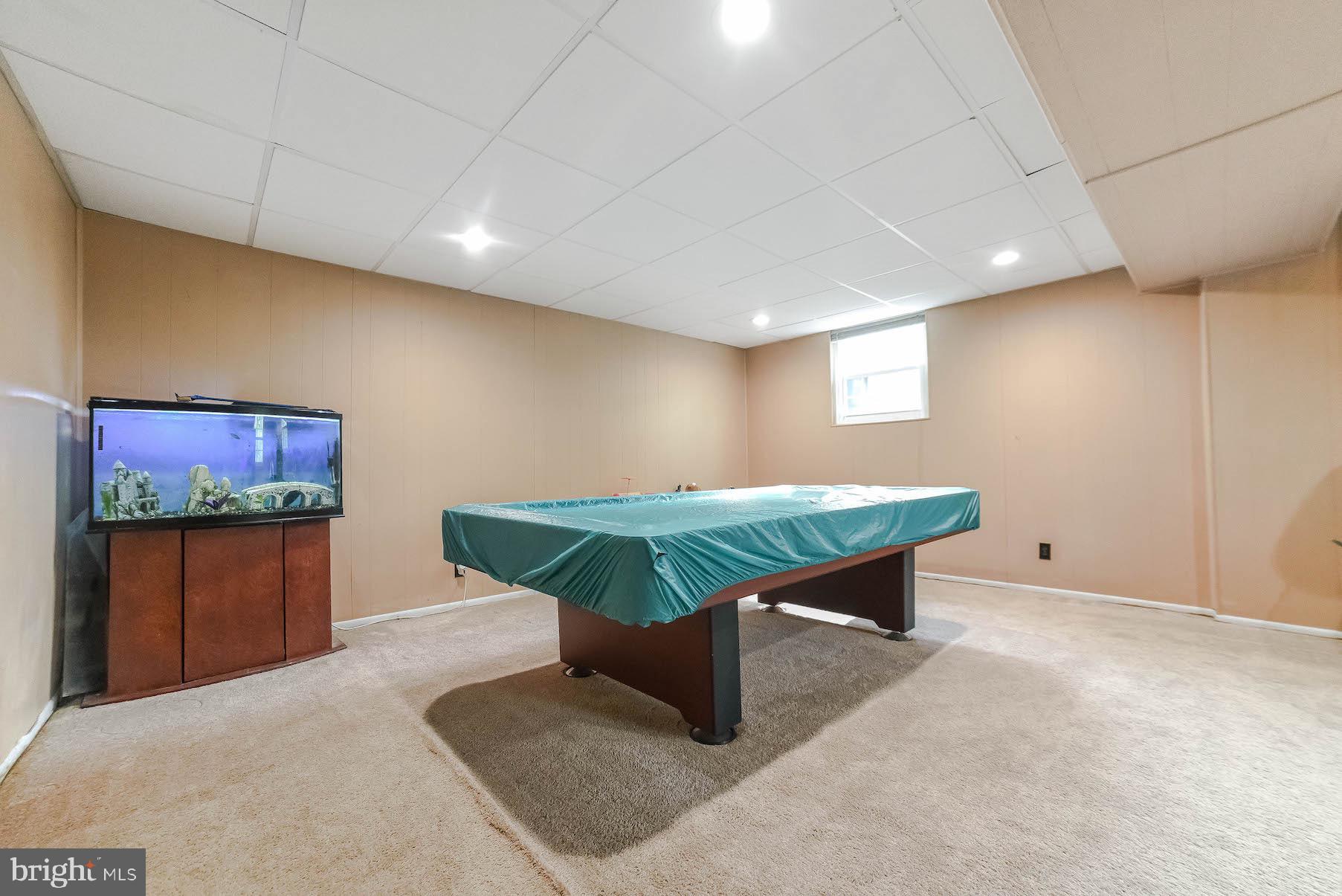 CAPITAL ESTATES - Residential