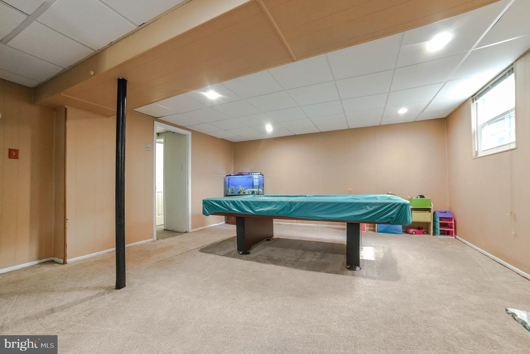 CAPITAL ESTATES - Residential