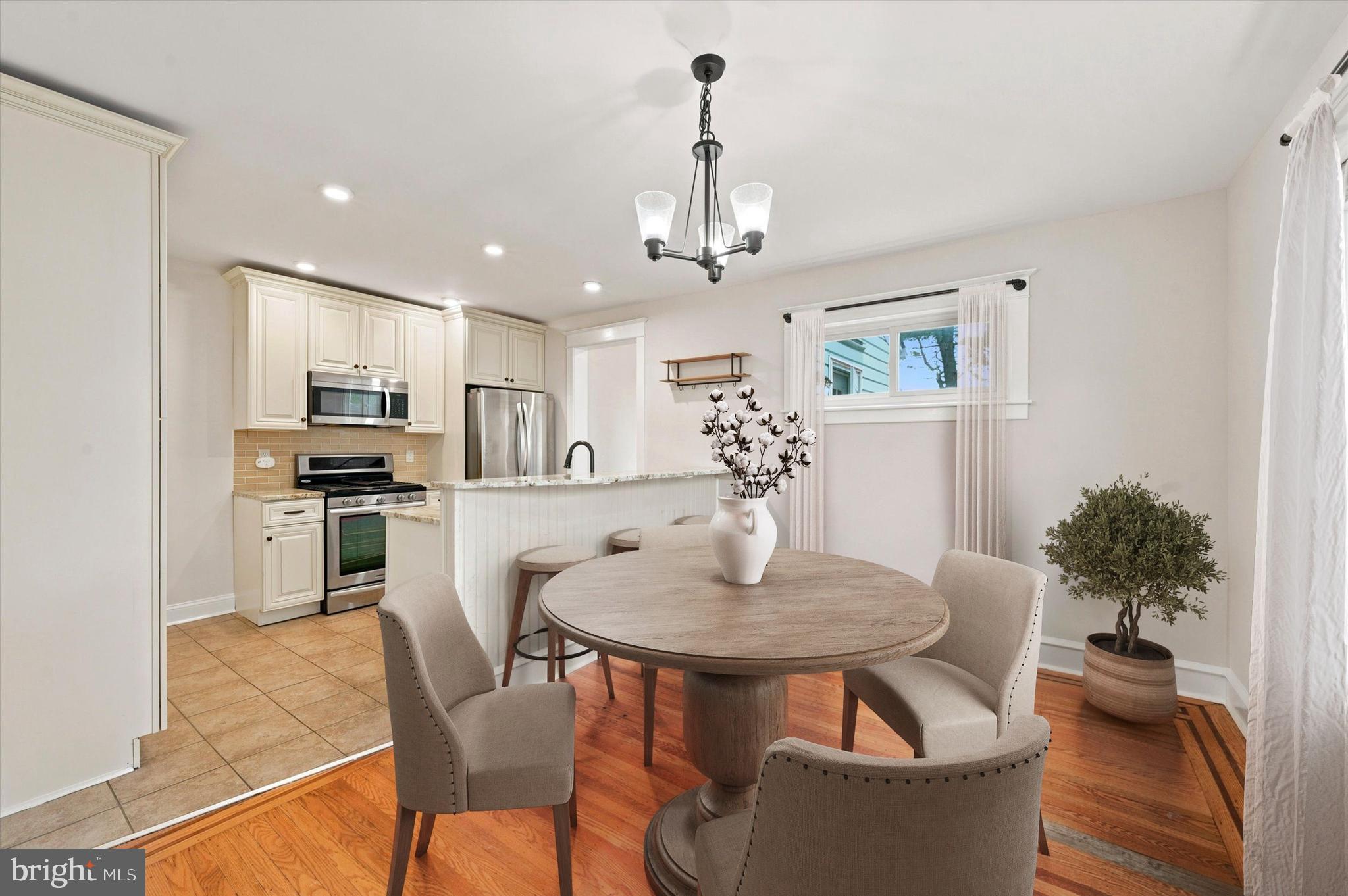 622 COUNTRY CLUB LANE