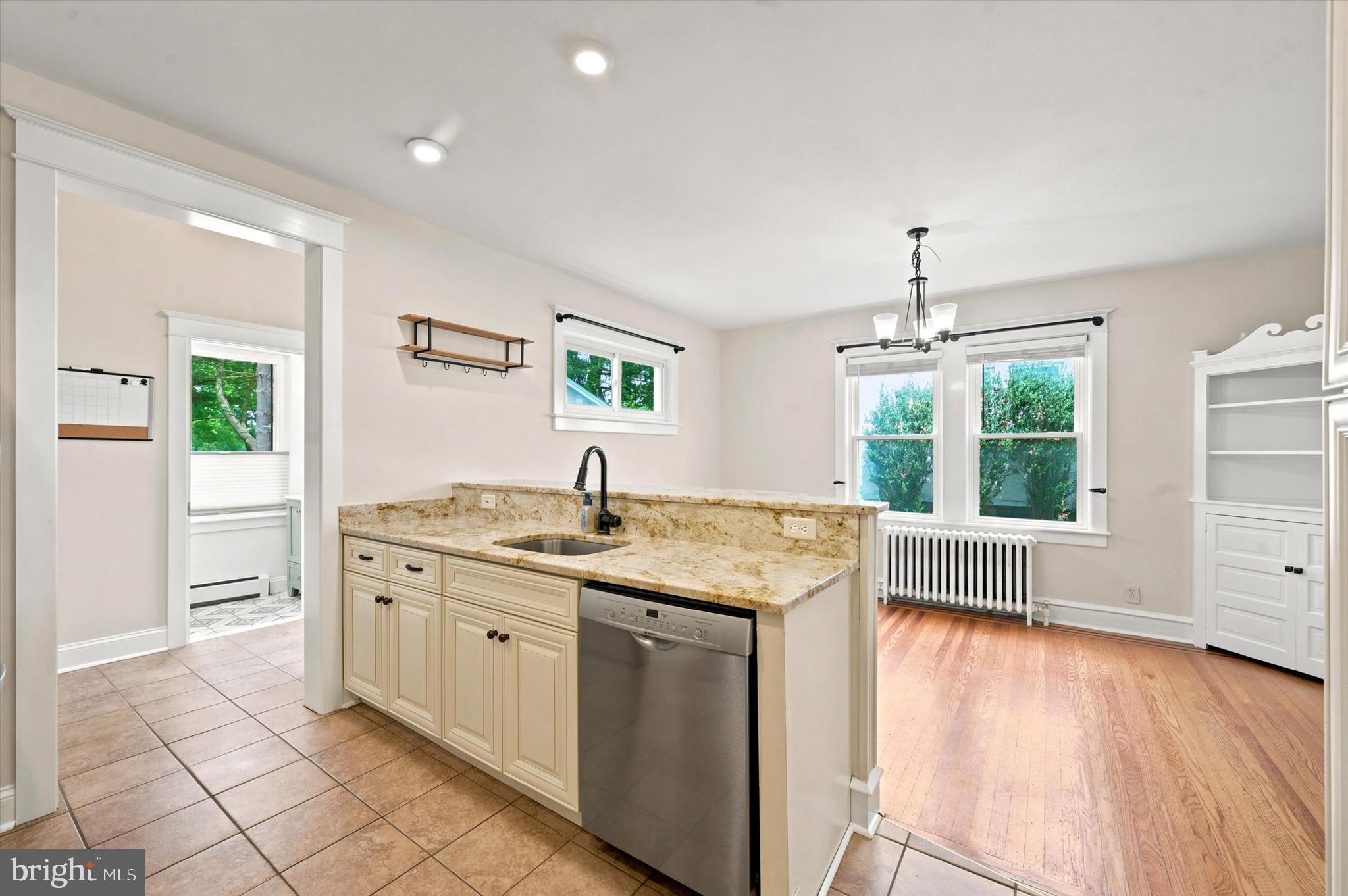 622 COUNTRY CLUB LANE