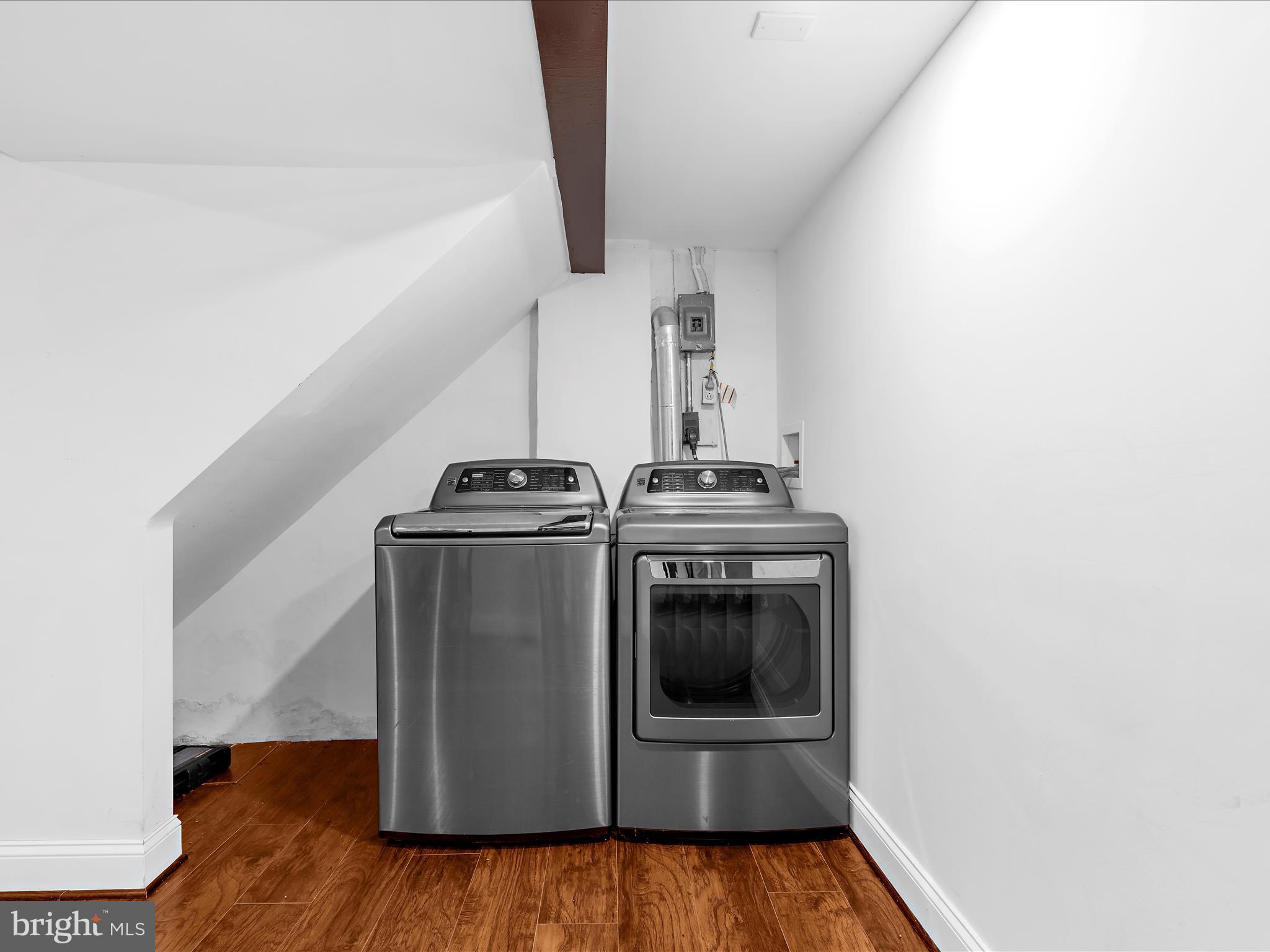 CAROLE HIGHLANDS - Residential