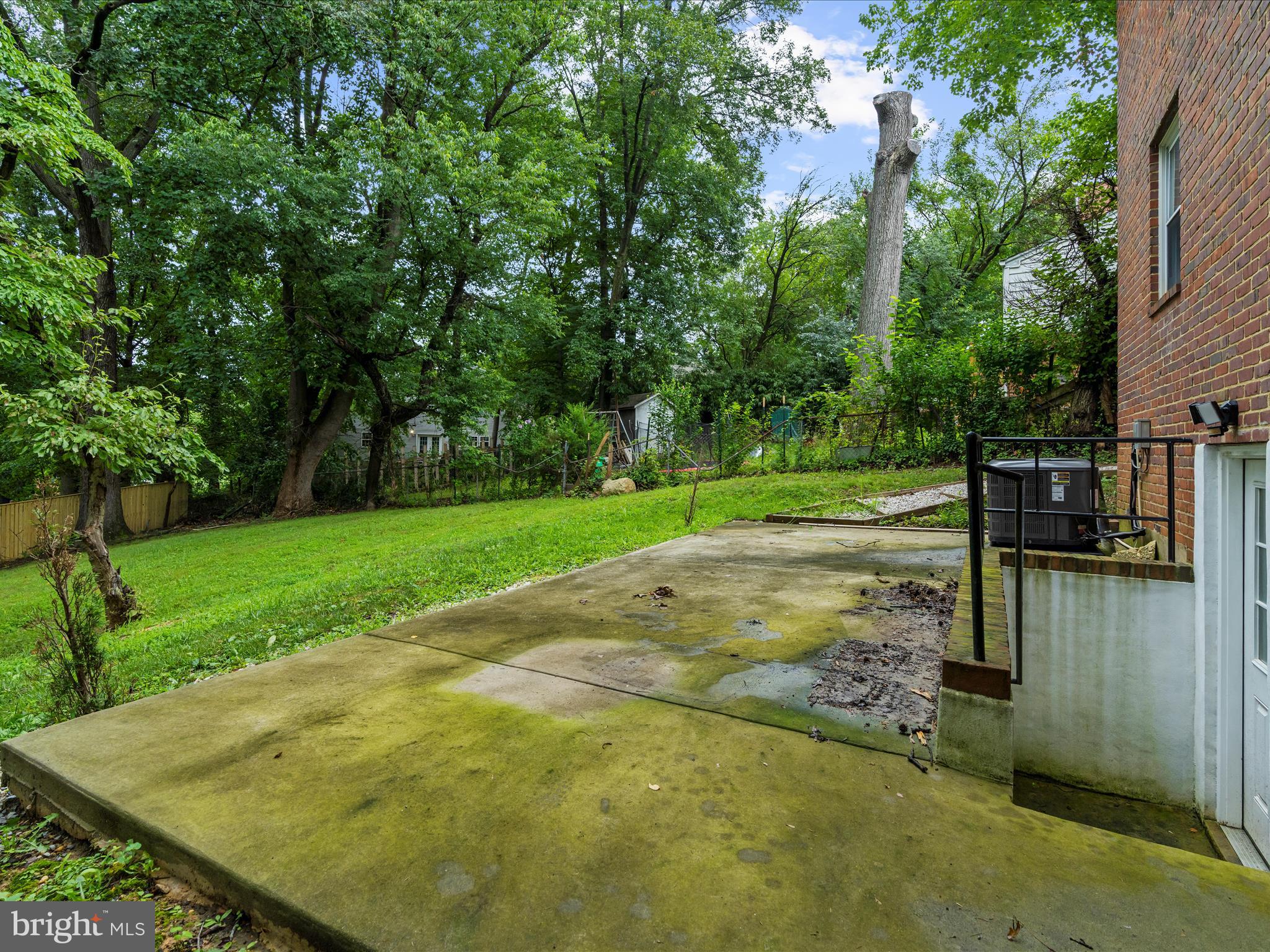 CAROLE HIGHLANDS - Residential