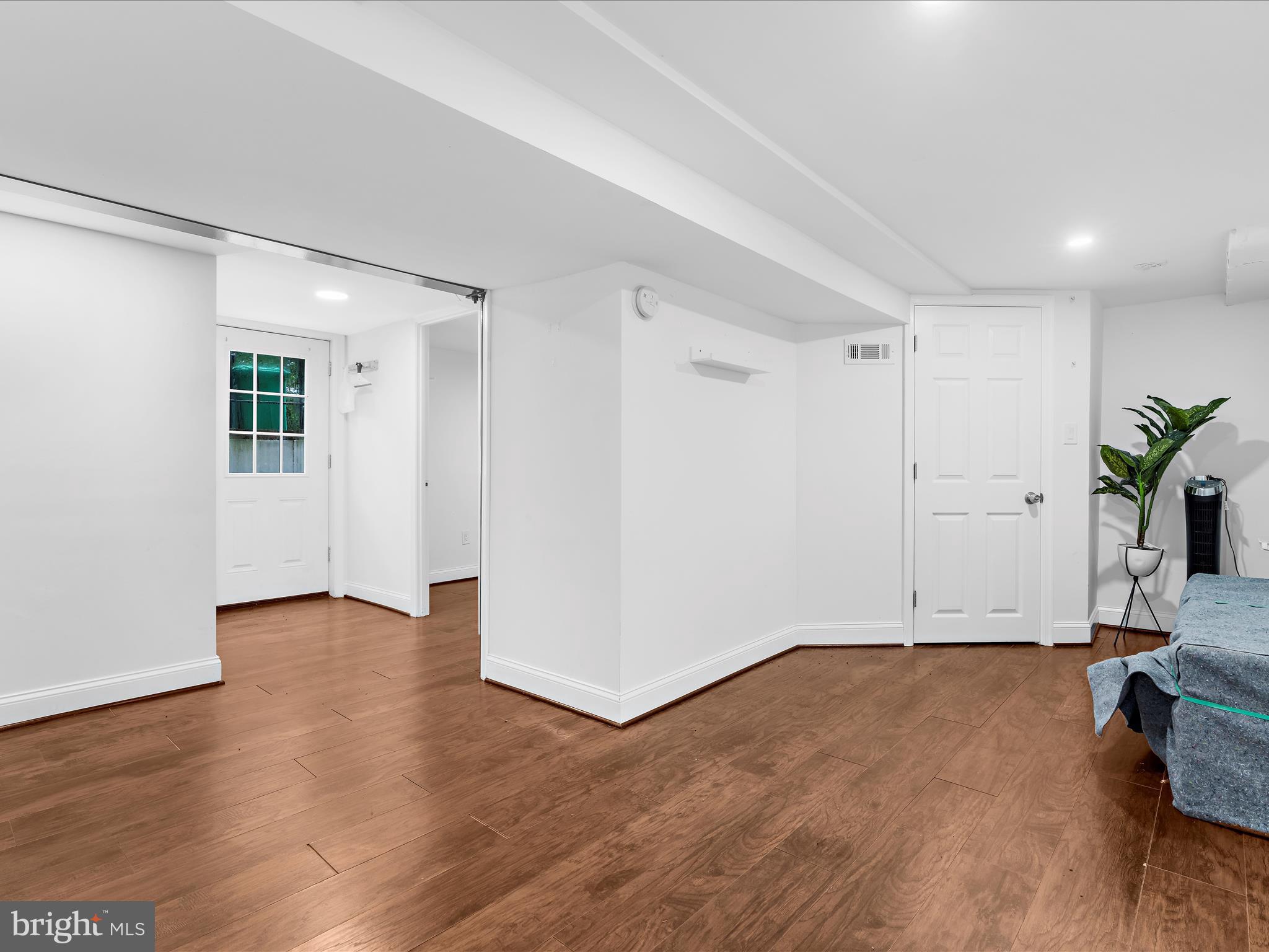 CAROLE HIGHLANDS - Residential