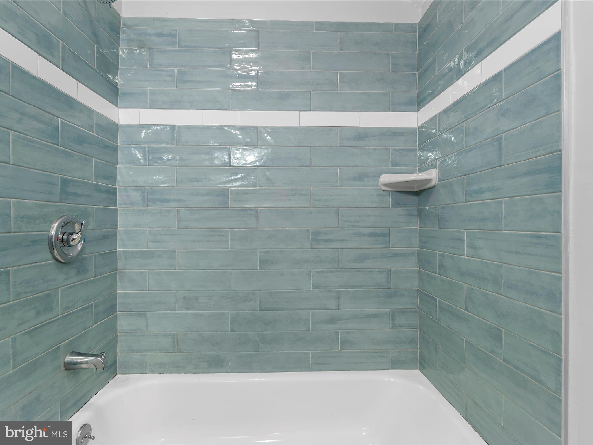 CAROLE HIGHLANDS - Residential