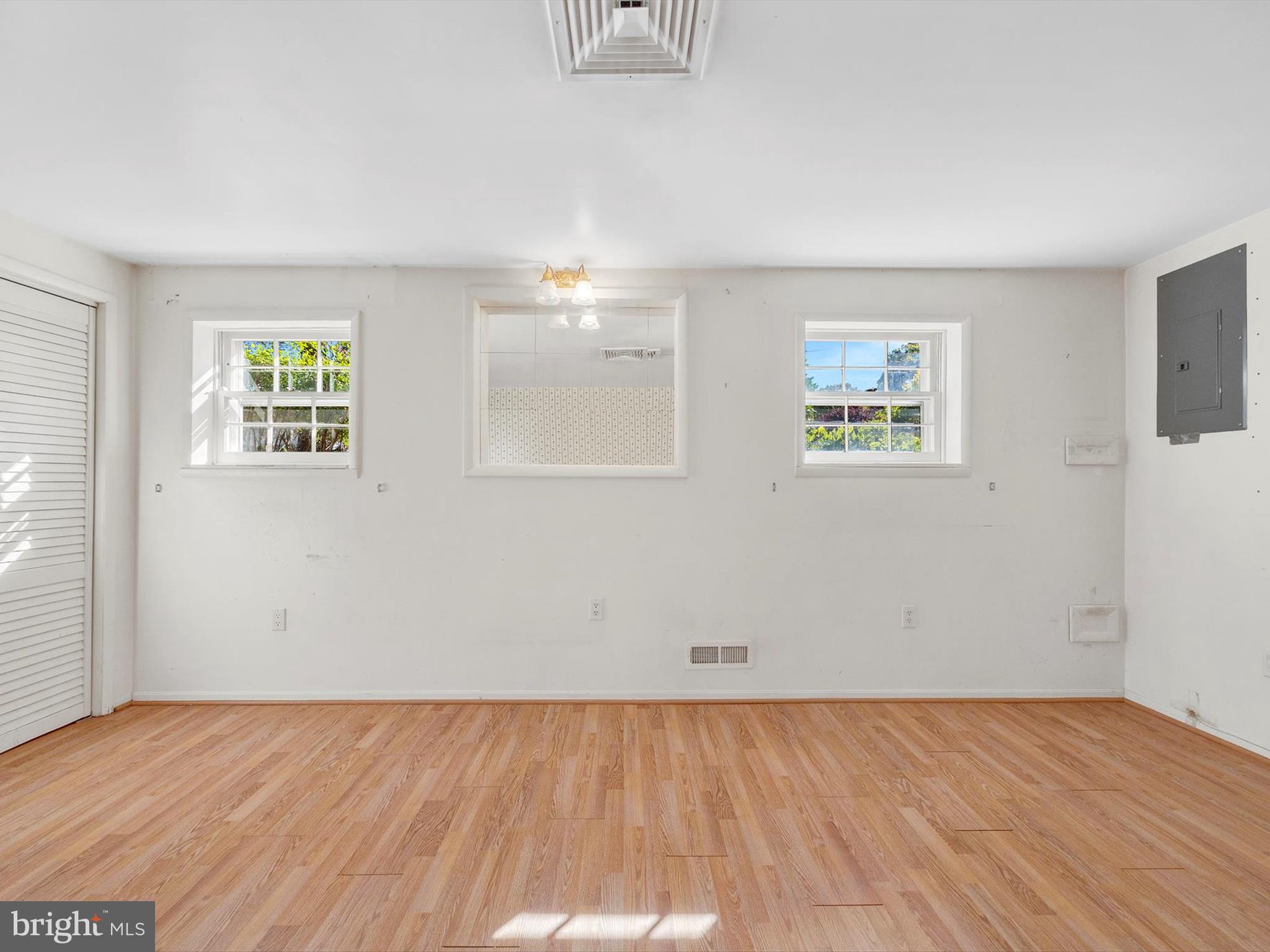 MCGUCKIAN - Residential