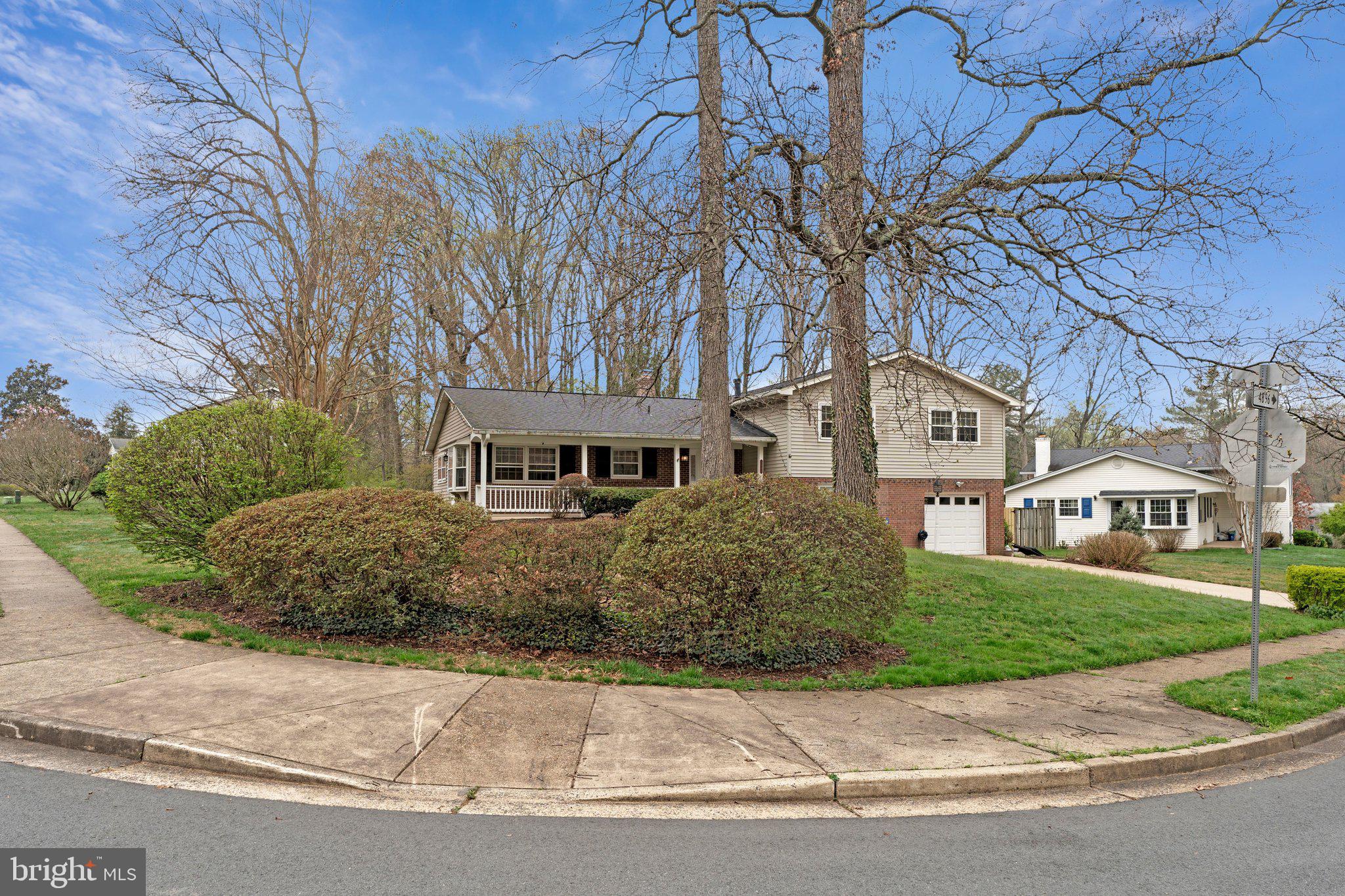 5201 GRINNELL STREET