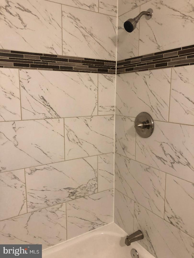 GREENWICH HILL - Residential