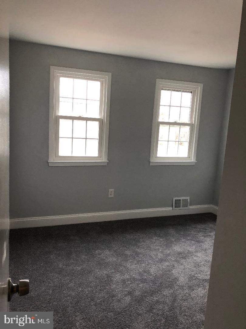 GREENWICH HILL - Residential