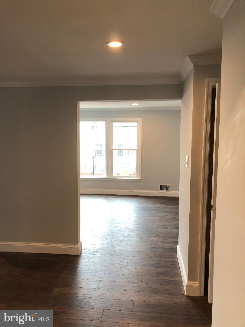 GREENWICH HILL - Residential