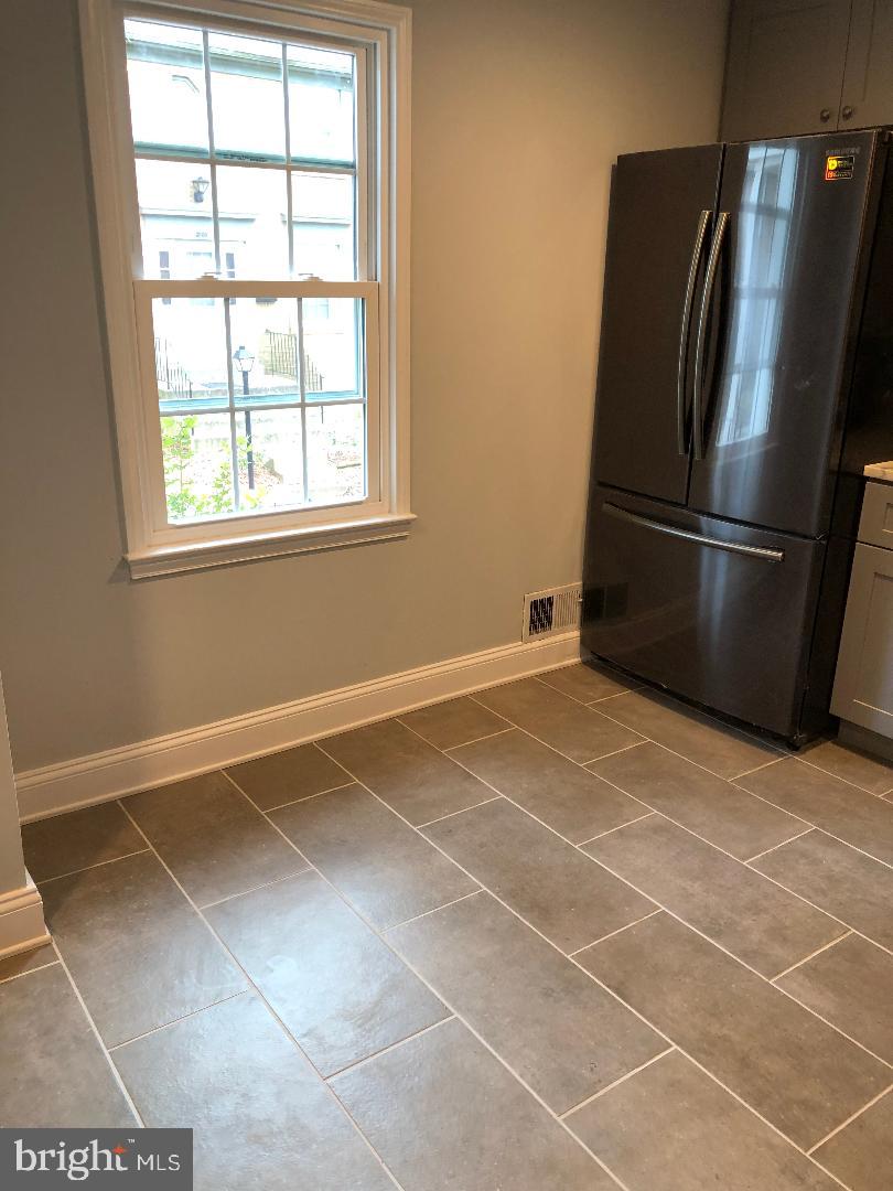 GREENWICH HILL - Residential