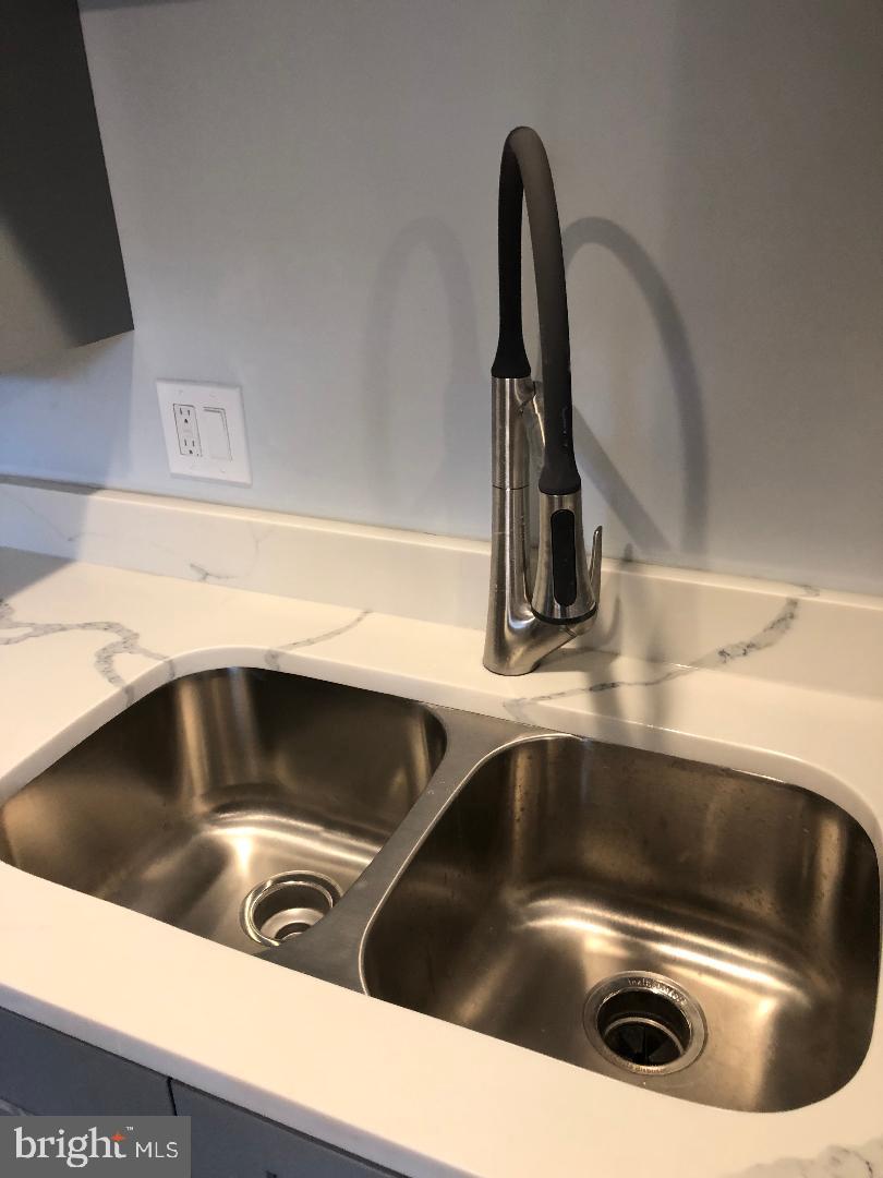 GREENWICH HILL - Residential