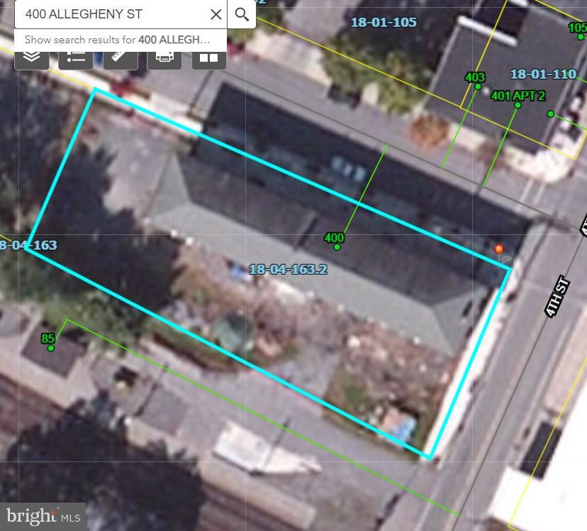 Main image without alt text