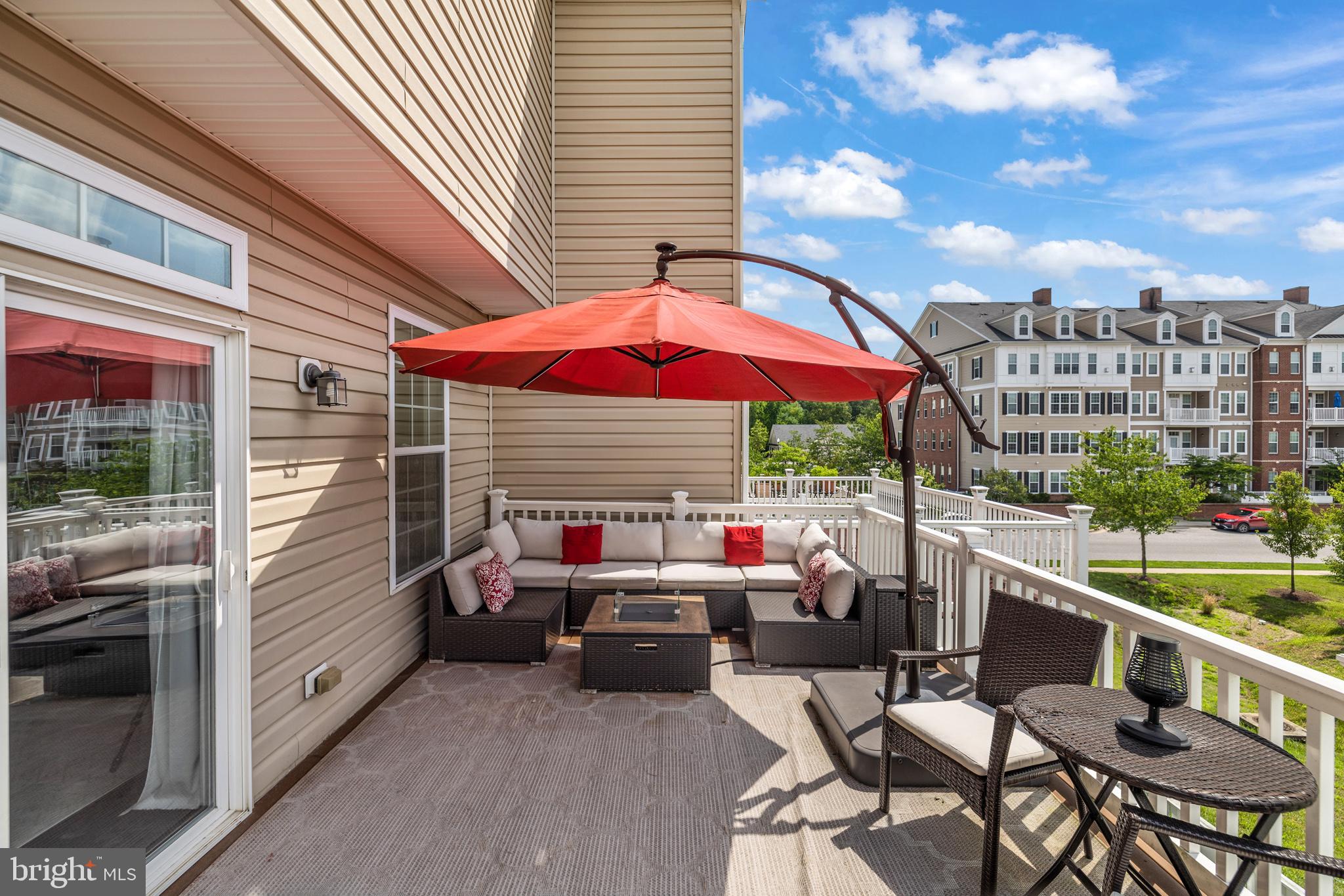 CREEKSTONE VILLAGE - Residential Lease