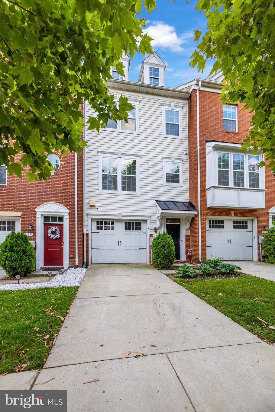 CREEKSTONE VILLAGE - Residential Lease