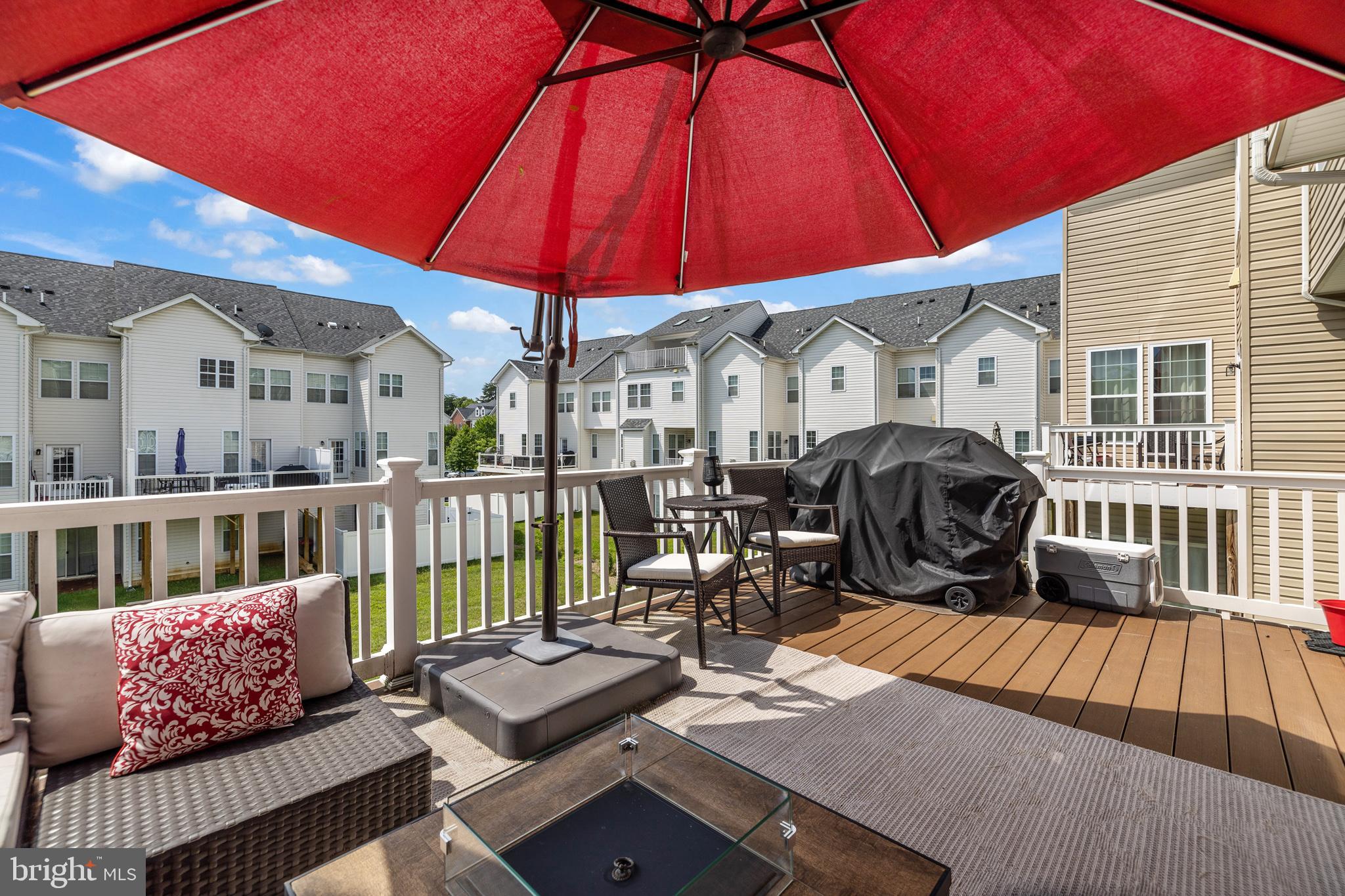 CREEKSTONE VILLAGE - Residential Lease