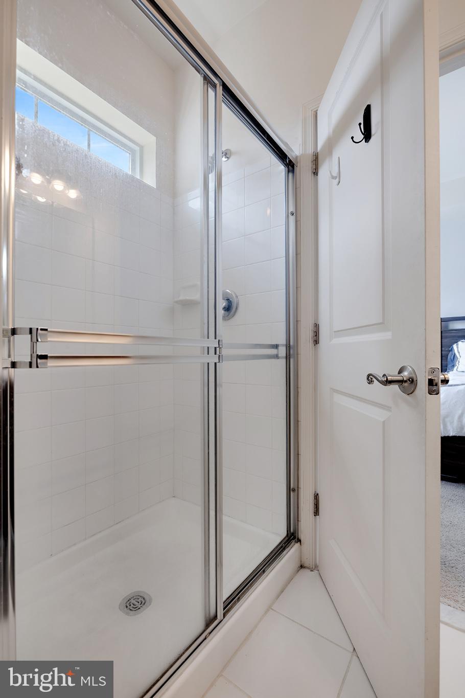 CREEKSTONE VILLAGE - Residential Lease