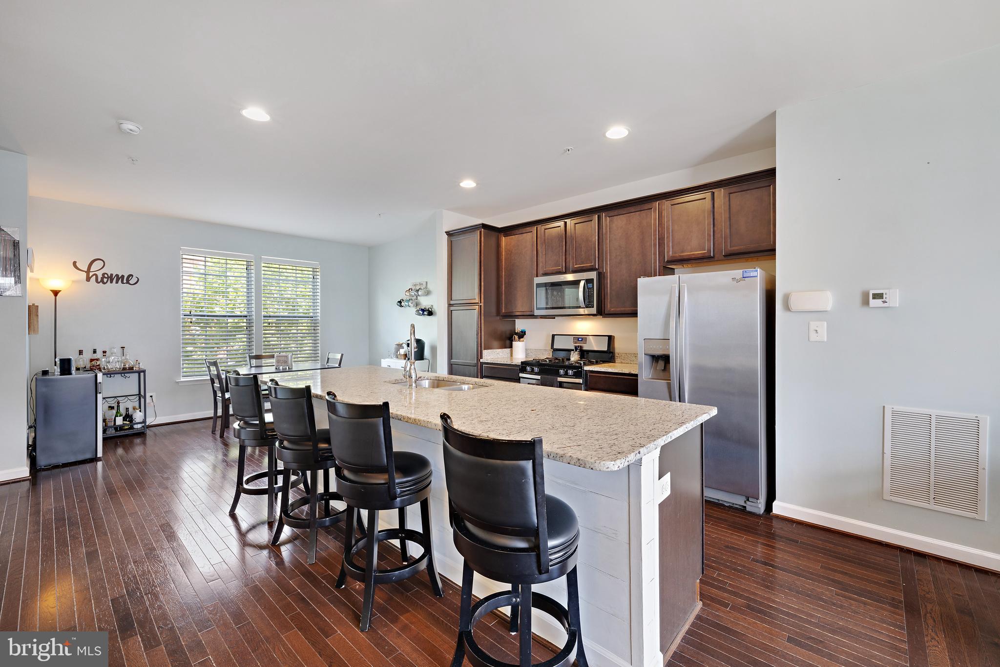 CREEKSTONE VILLAGE - Residential Lease